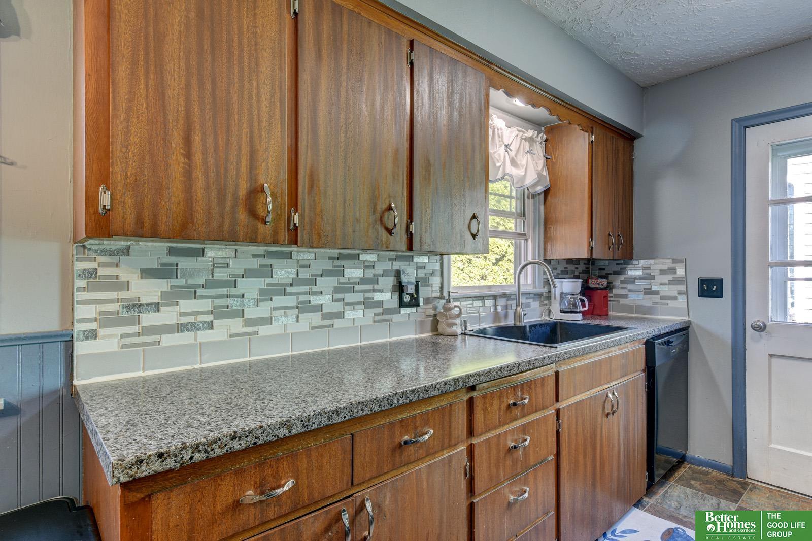 8812 Valley View Drive