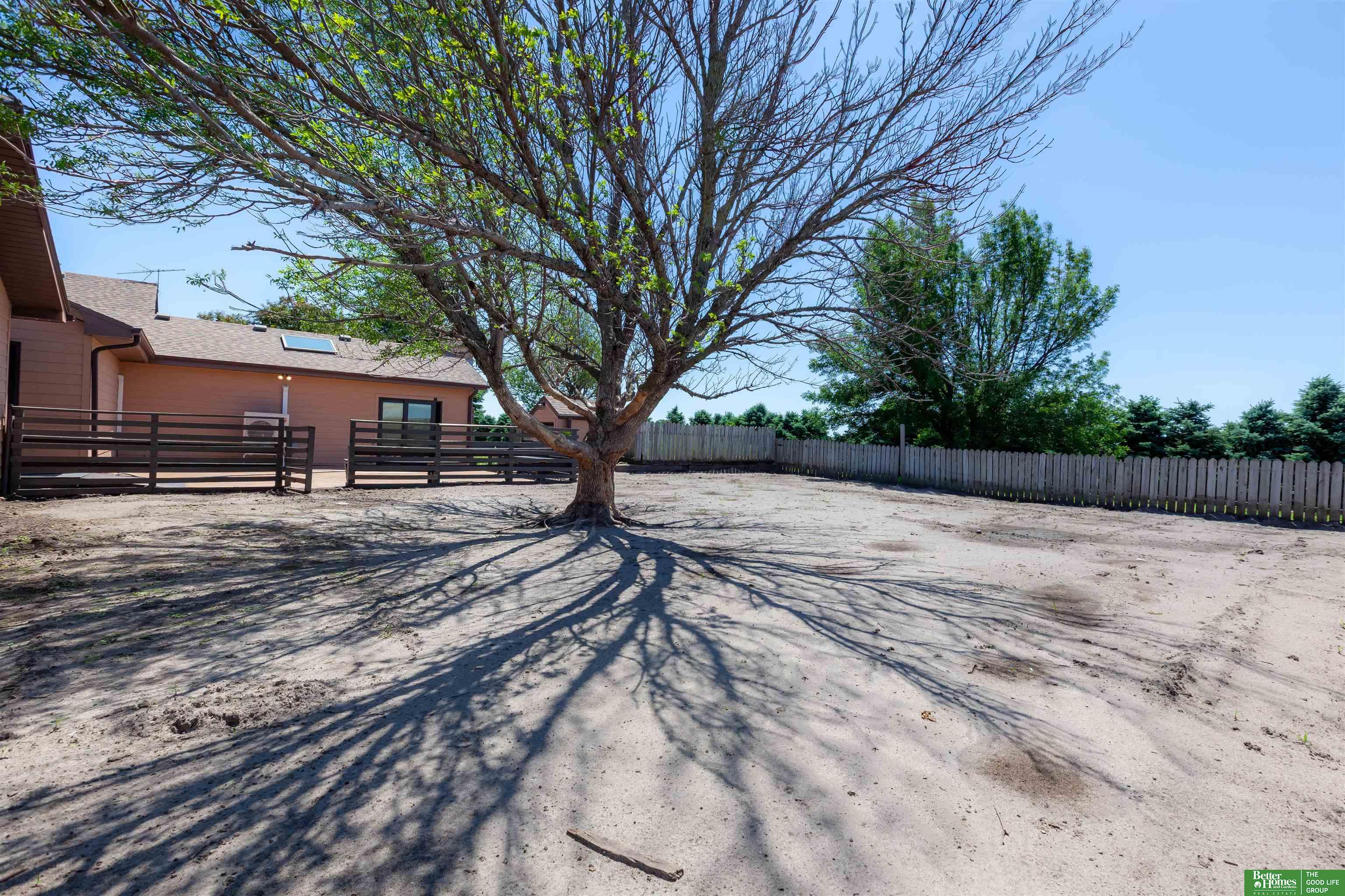 7750 N 252 Street
