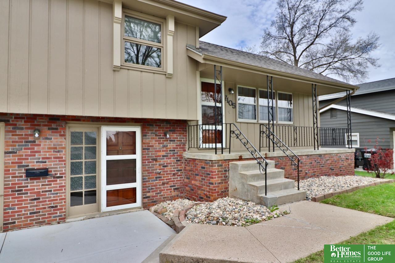7105 Pine Drive