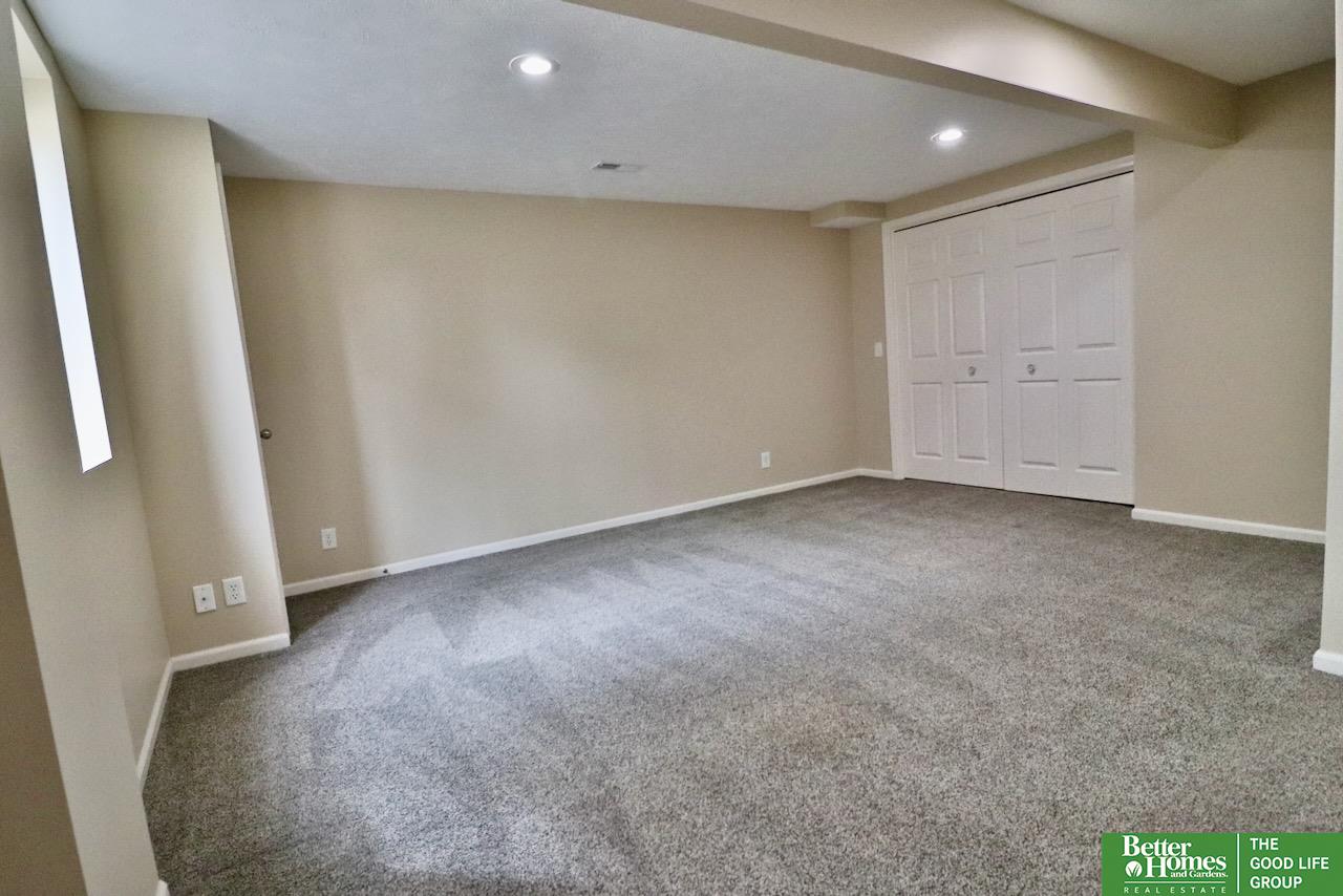 7105 Pine Drive