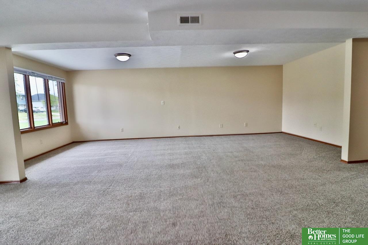 7105 Pine Drive