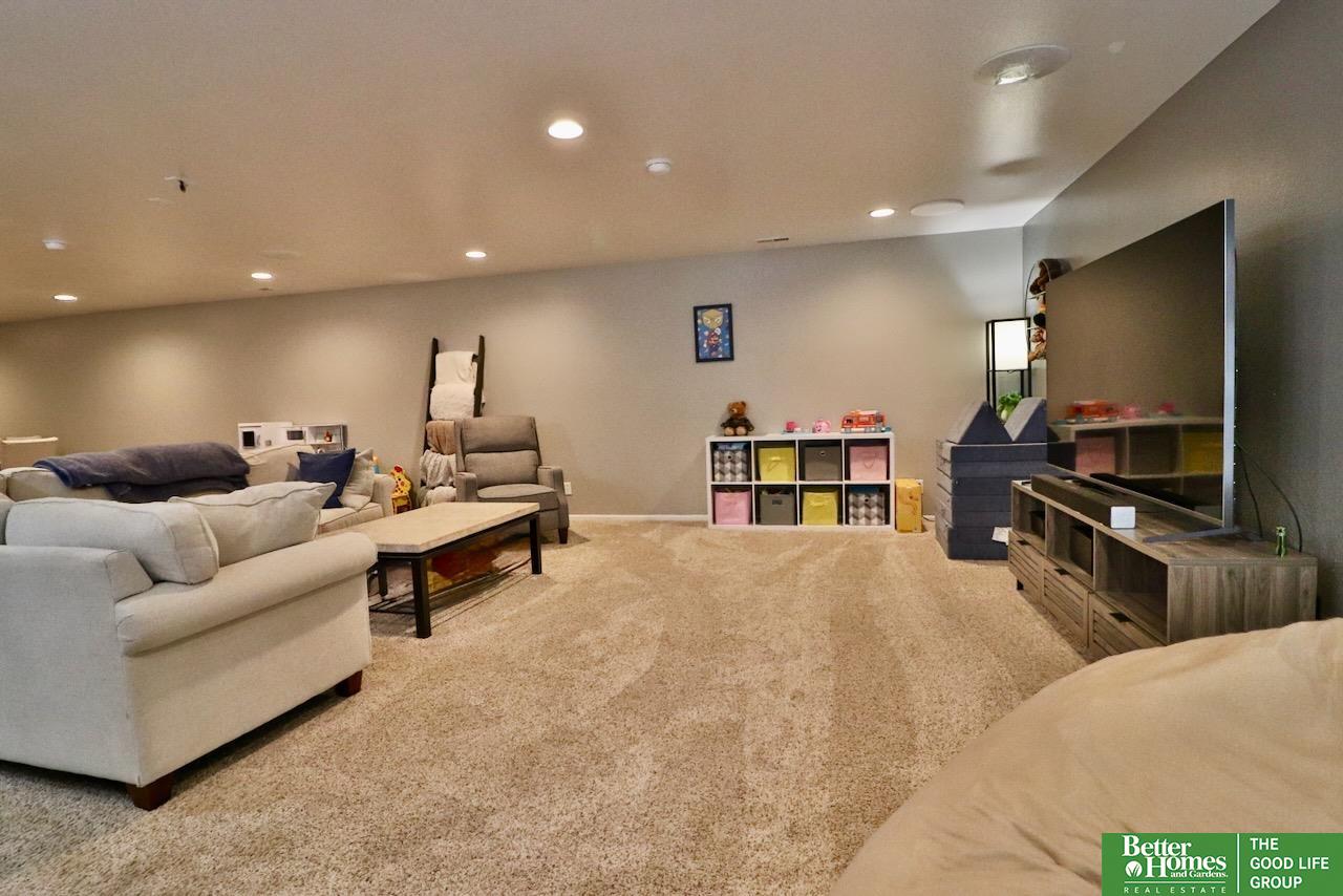 7752 N 107Th Street