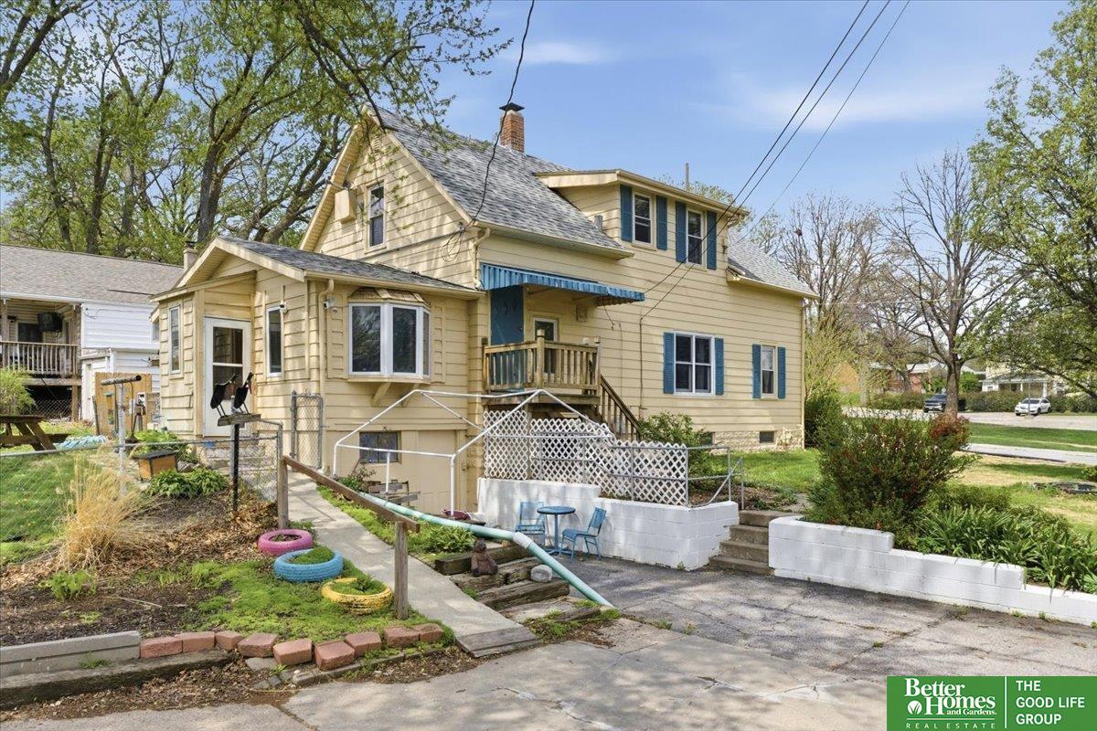 3015 Grebe Street