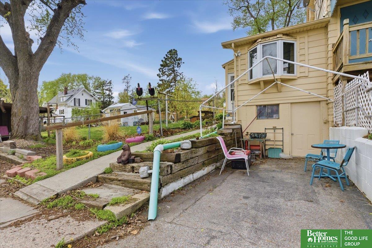 3015 Grebe Street