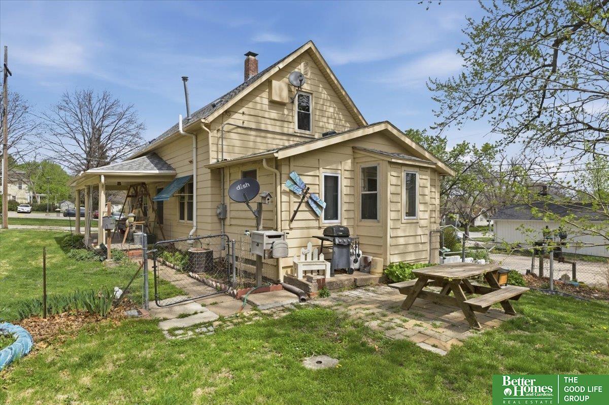 3015 Grebe Street