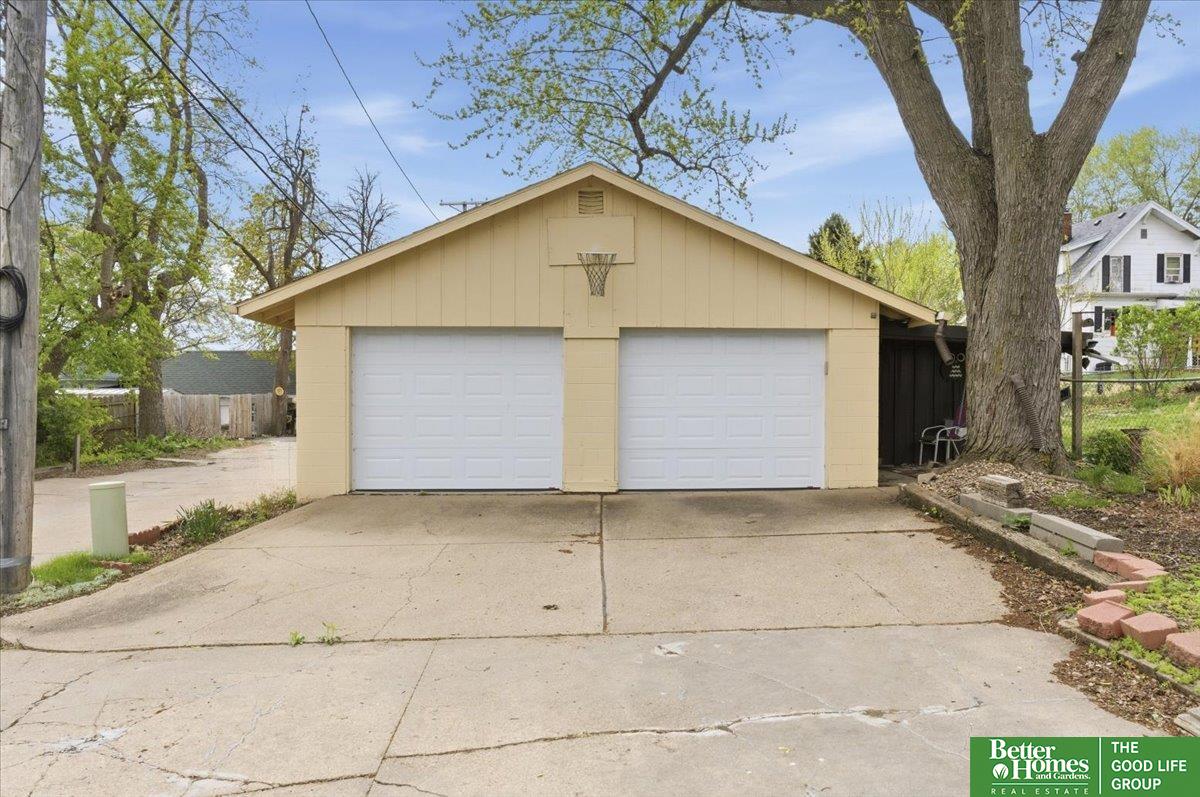 3015 Grebe Street