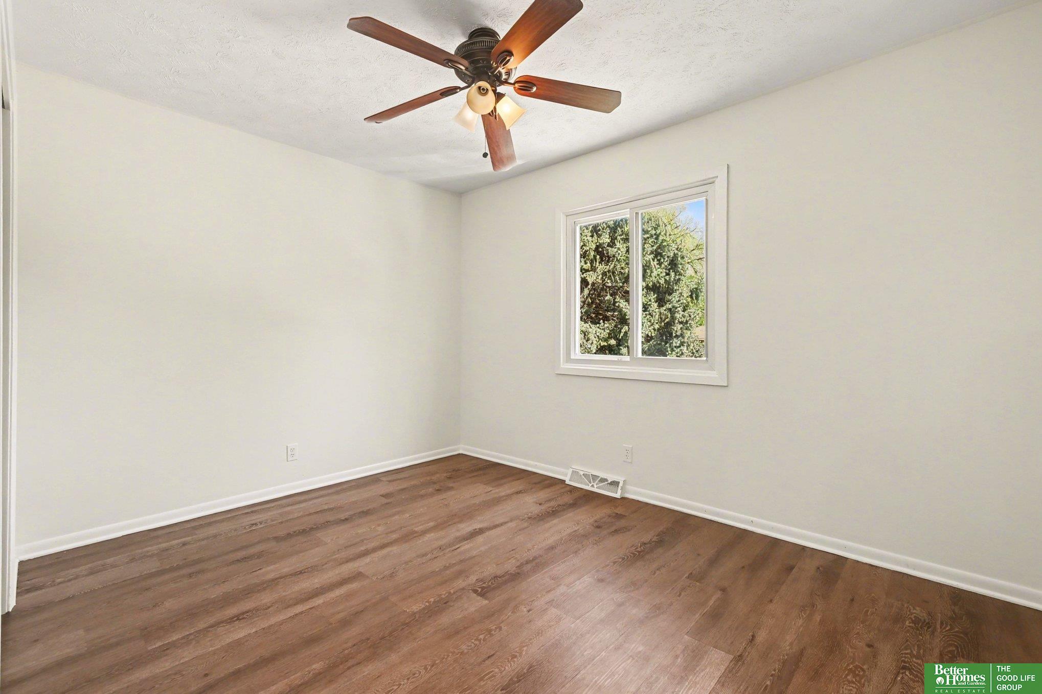 906 Overland Trail