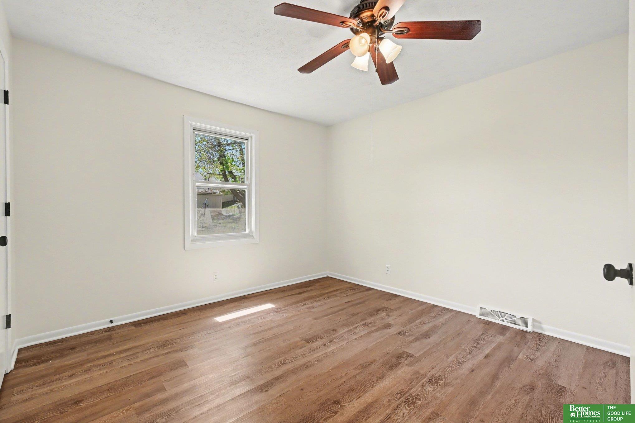 906 Overland Trail