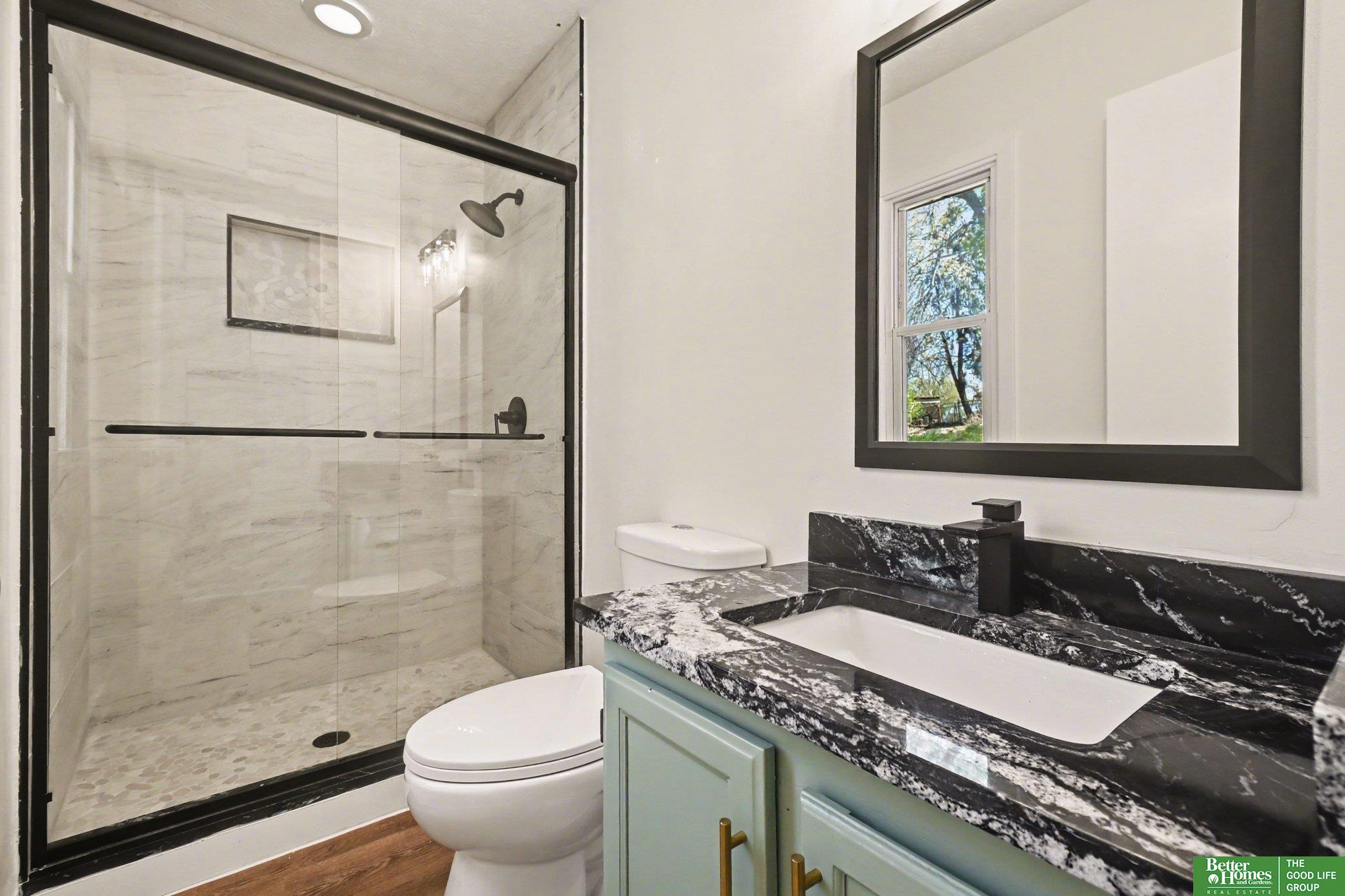 906 Overland Trail