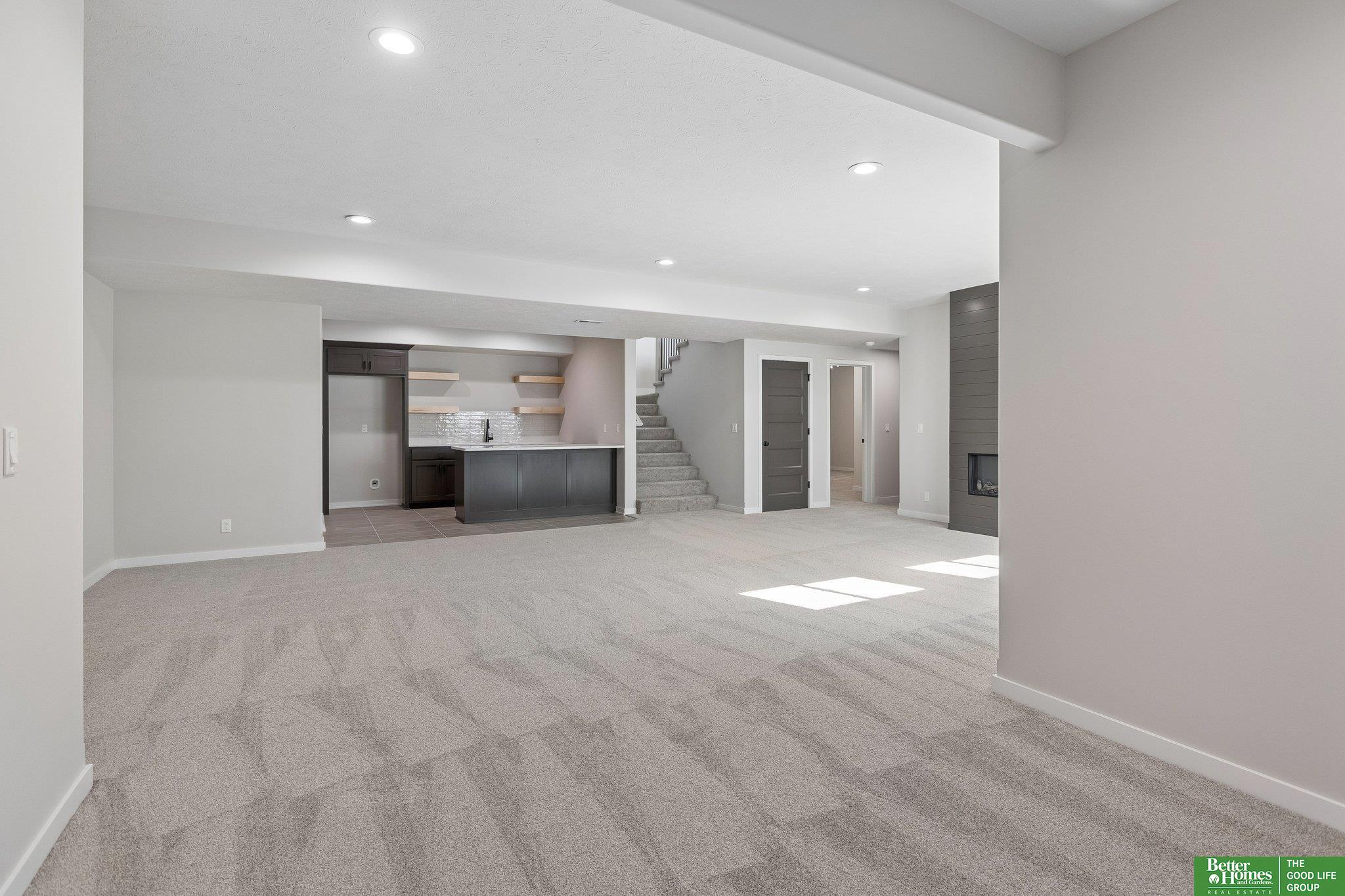 12375 lake Vista Drive