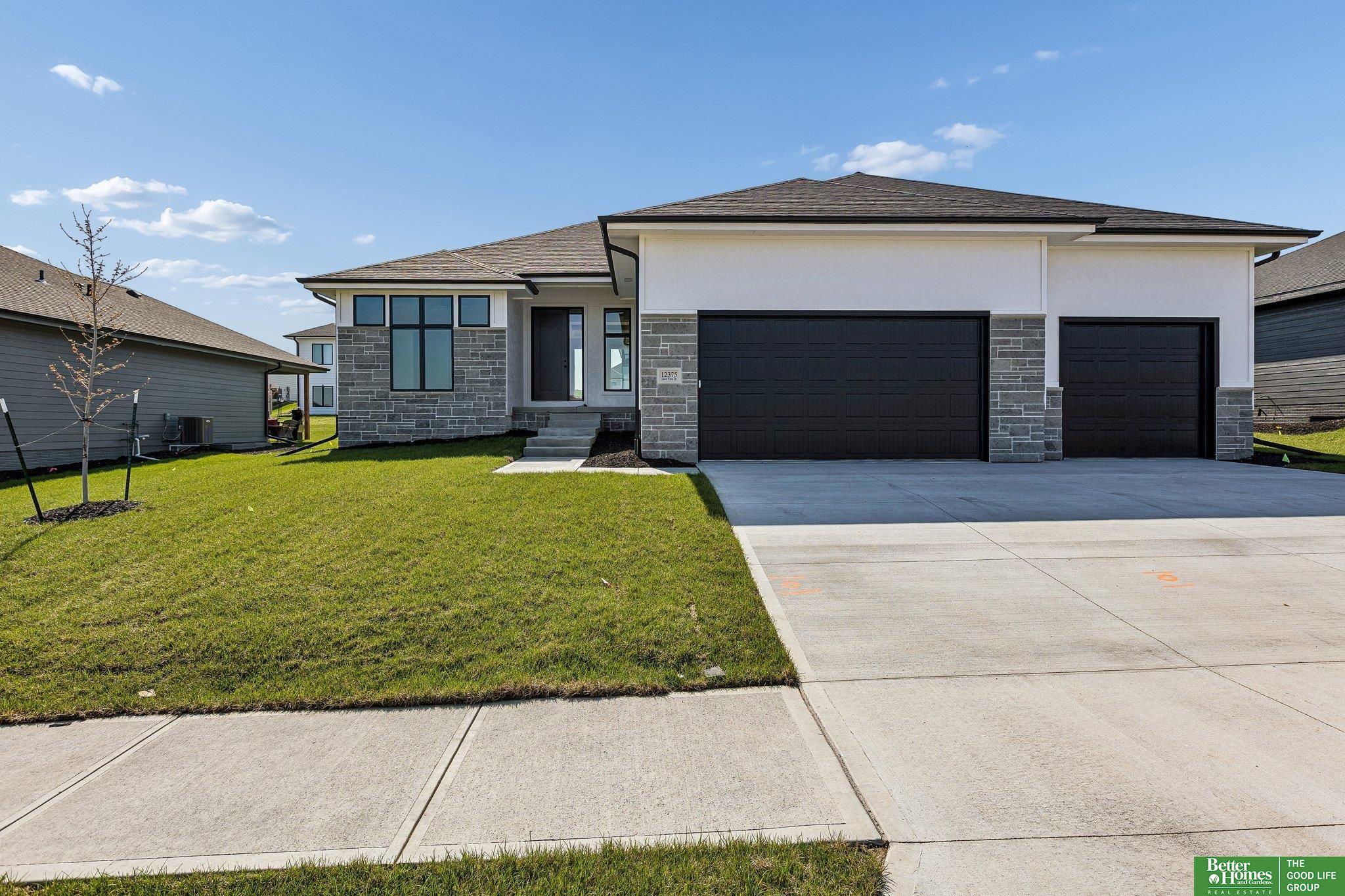 12375 lake Vista Drive