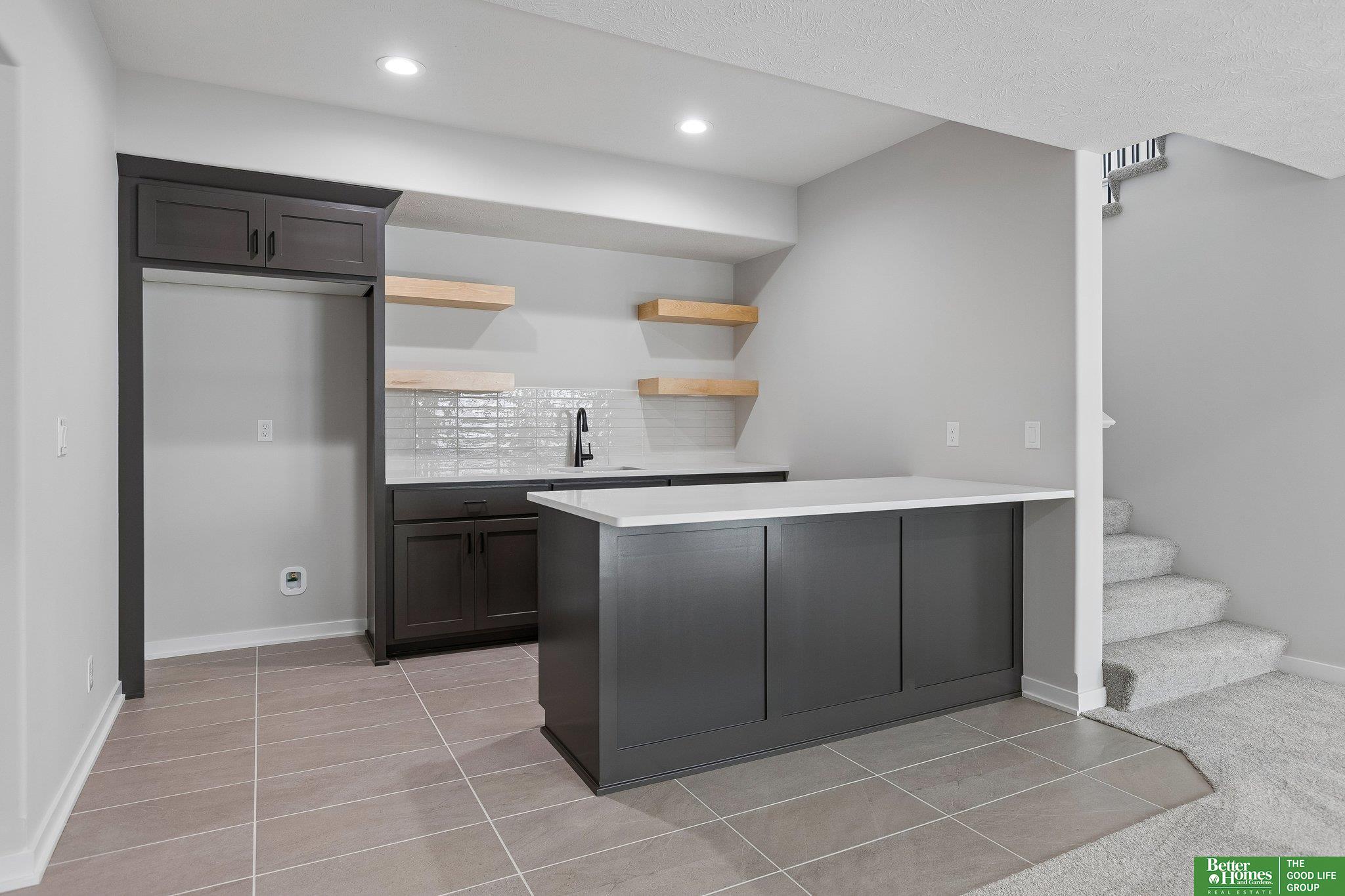 12375 lake Vista Drive