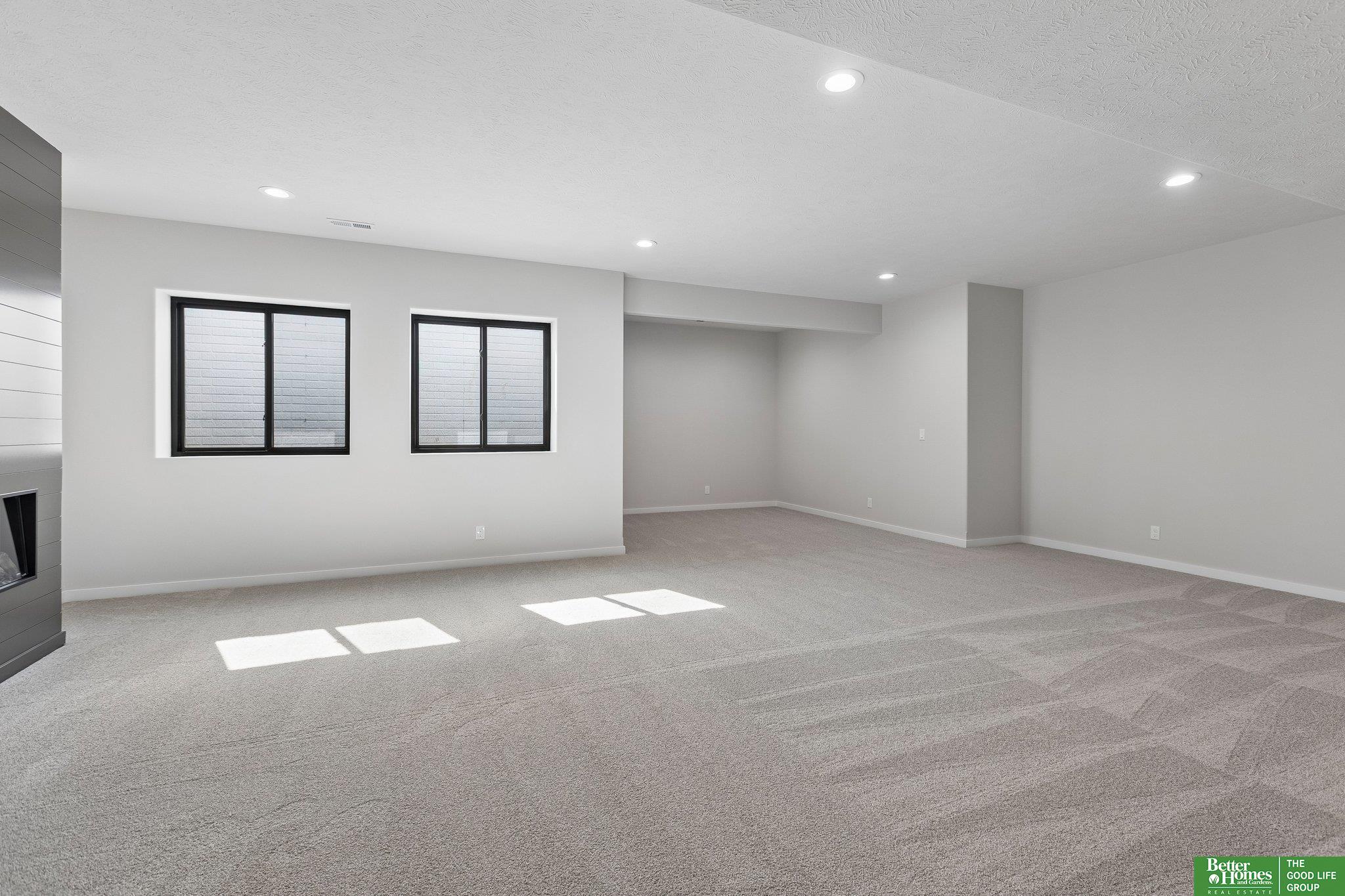 12375 lake Vista Drive