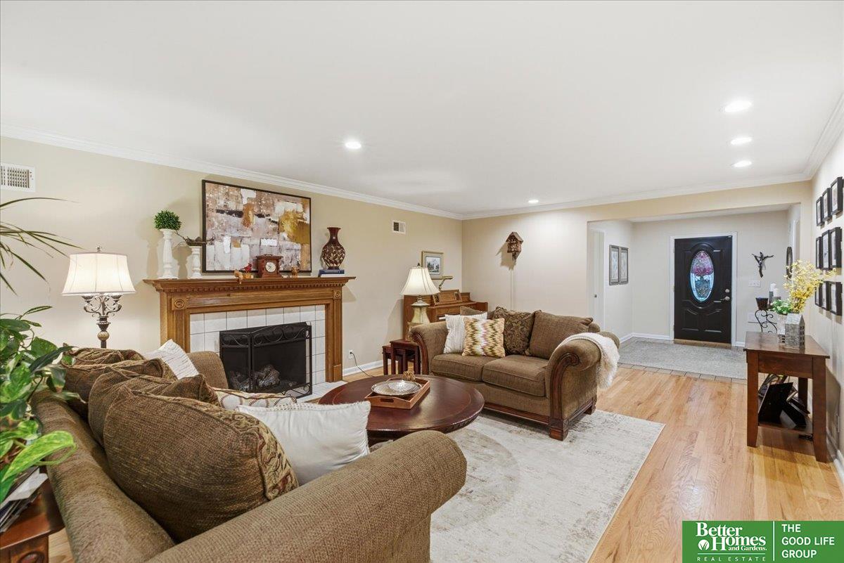 707 Parkwood Lane