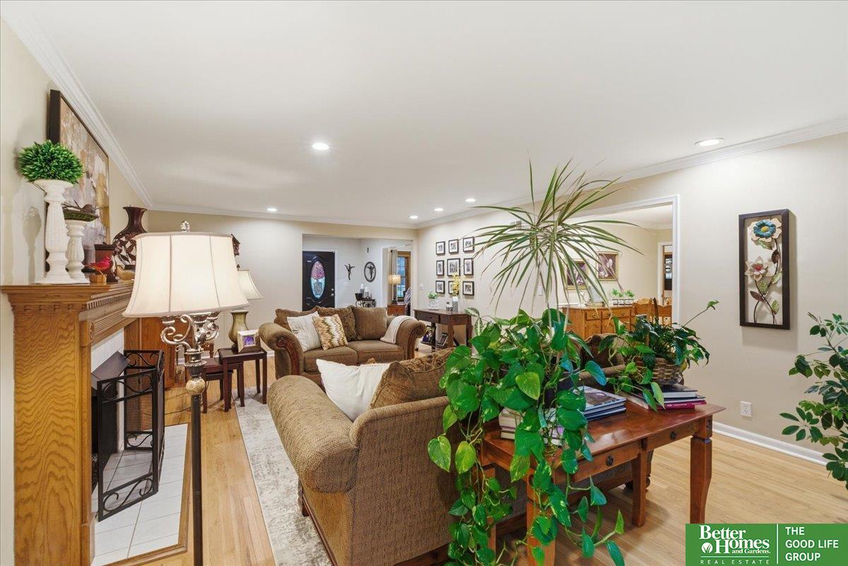 707 Parkwood Lane