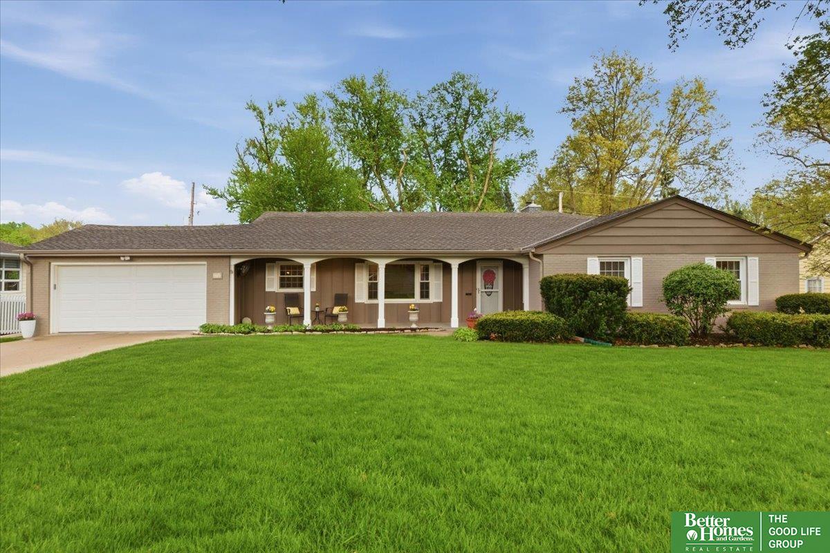 707 Parkwood Lane