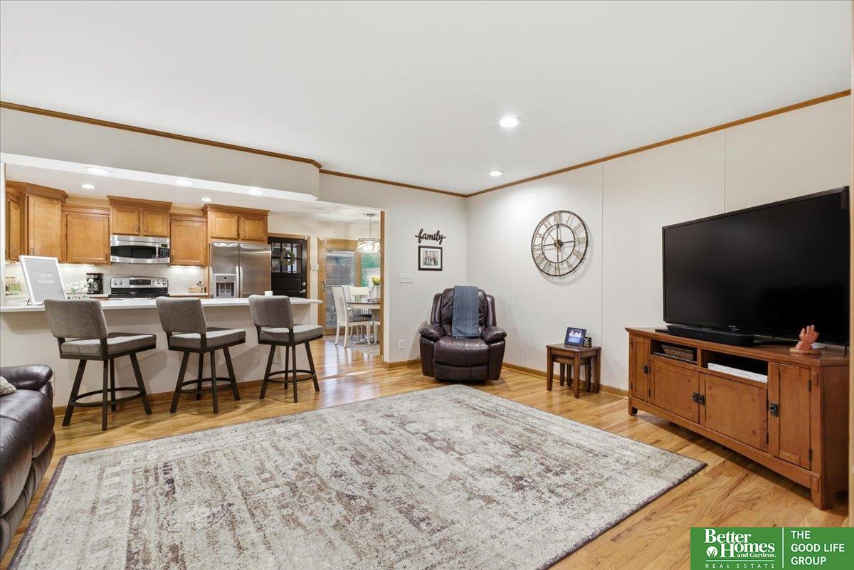707 Parkwood Lane