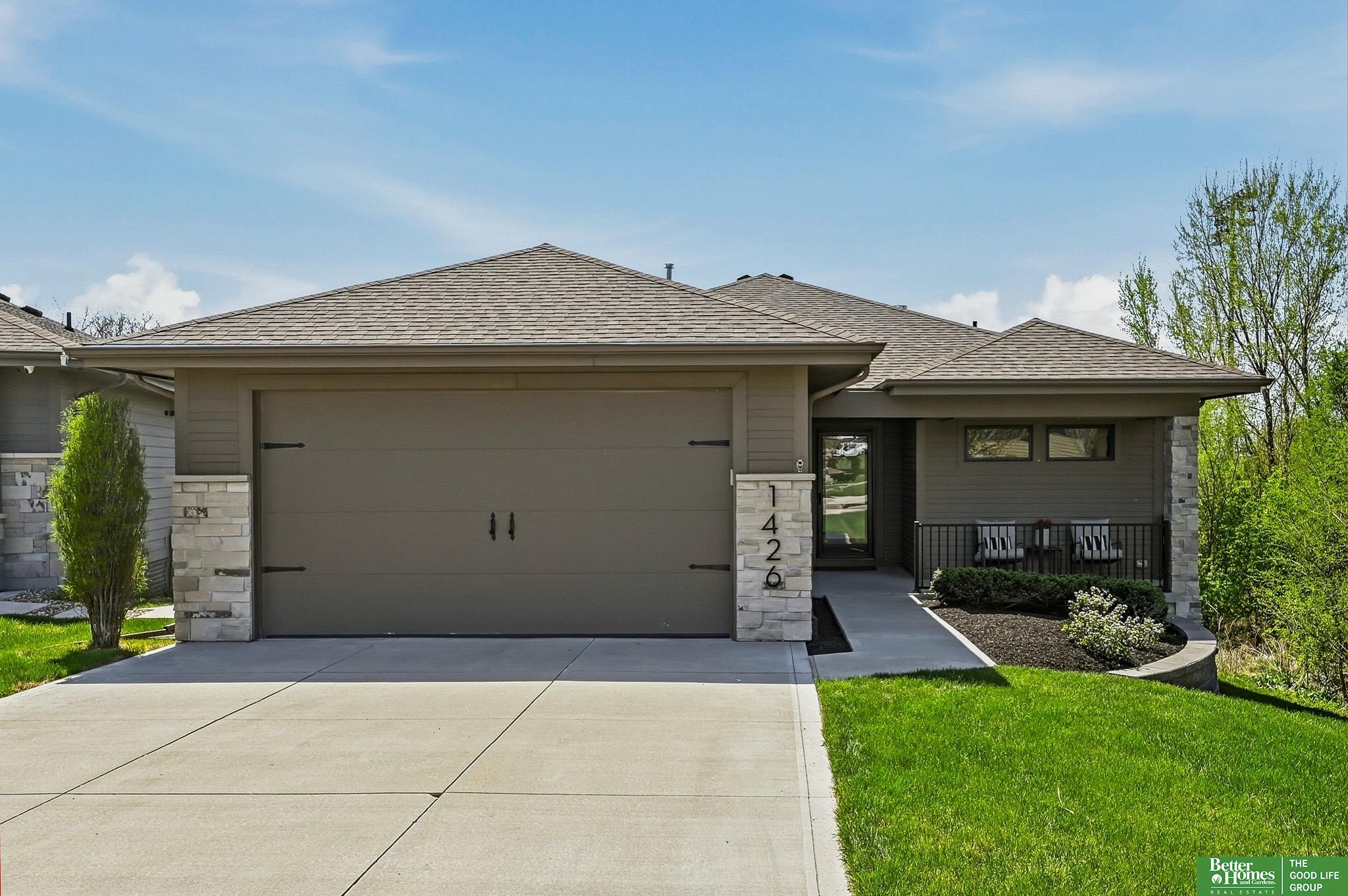 1426 S 200th Circle