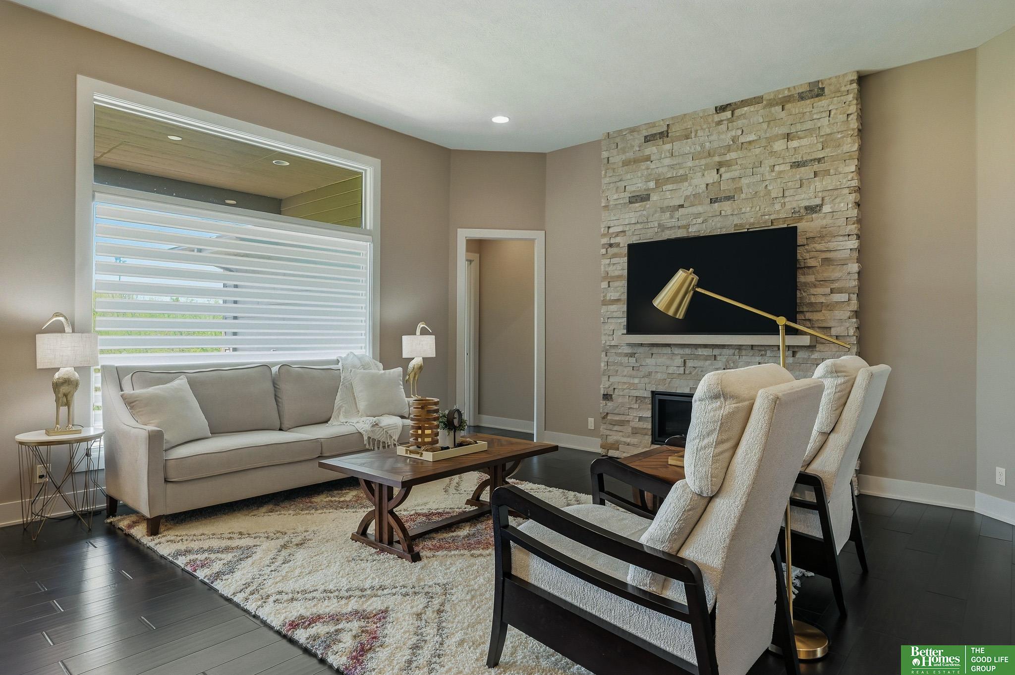 1426 S 200th Circle
