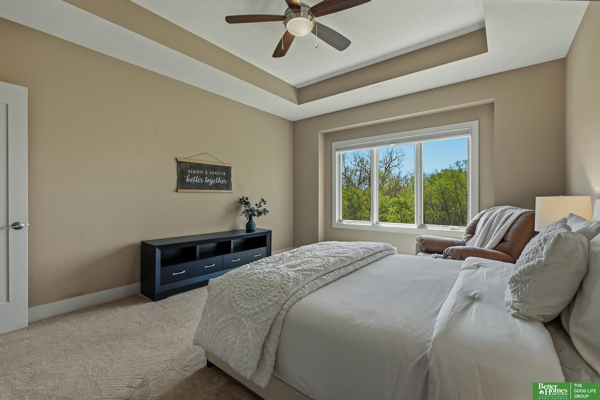 1426 S 200th Circle