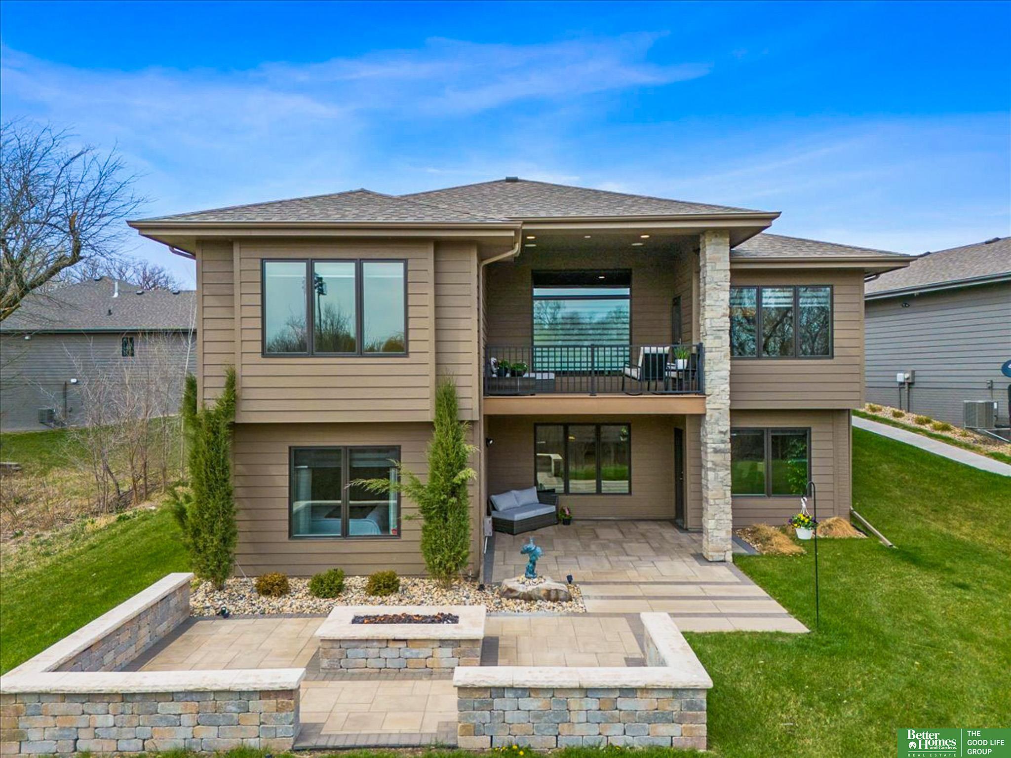 1426 S 200th Circle