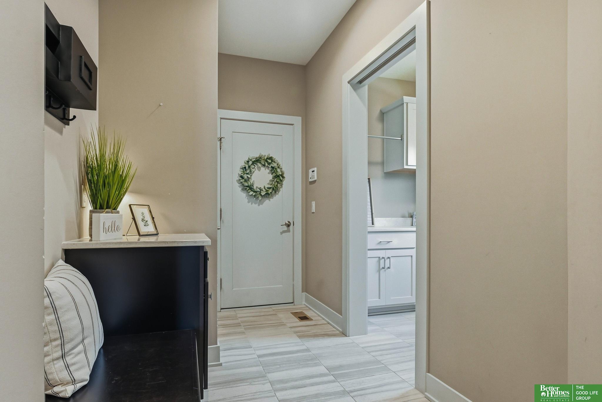 1426 S 200th Circle