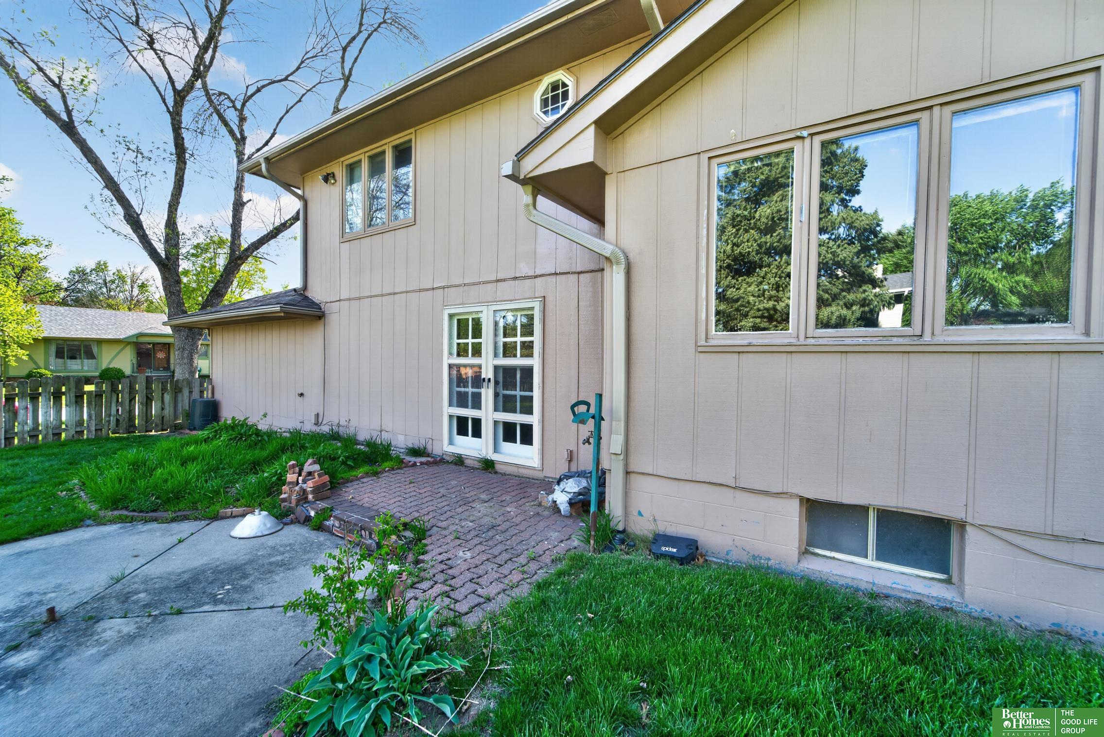6617 S 75th Circle
