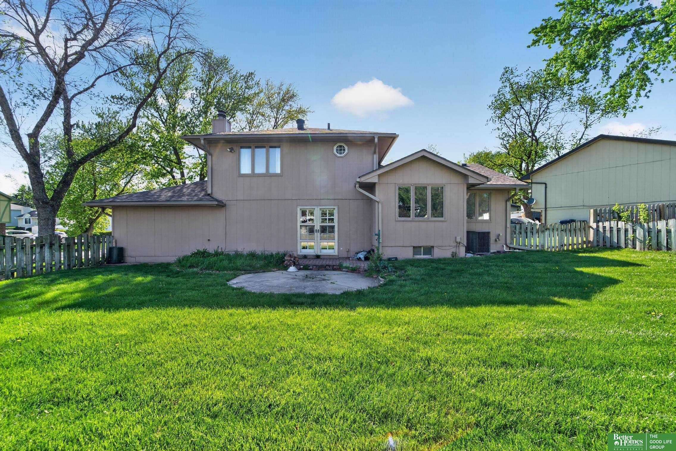 6617 S 75th Circle