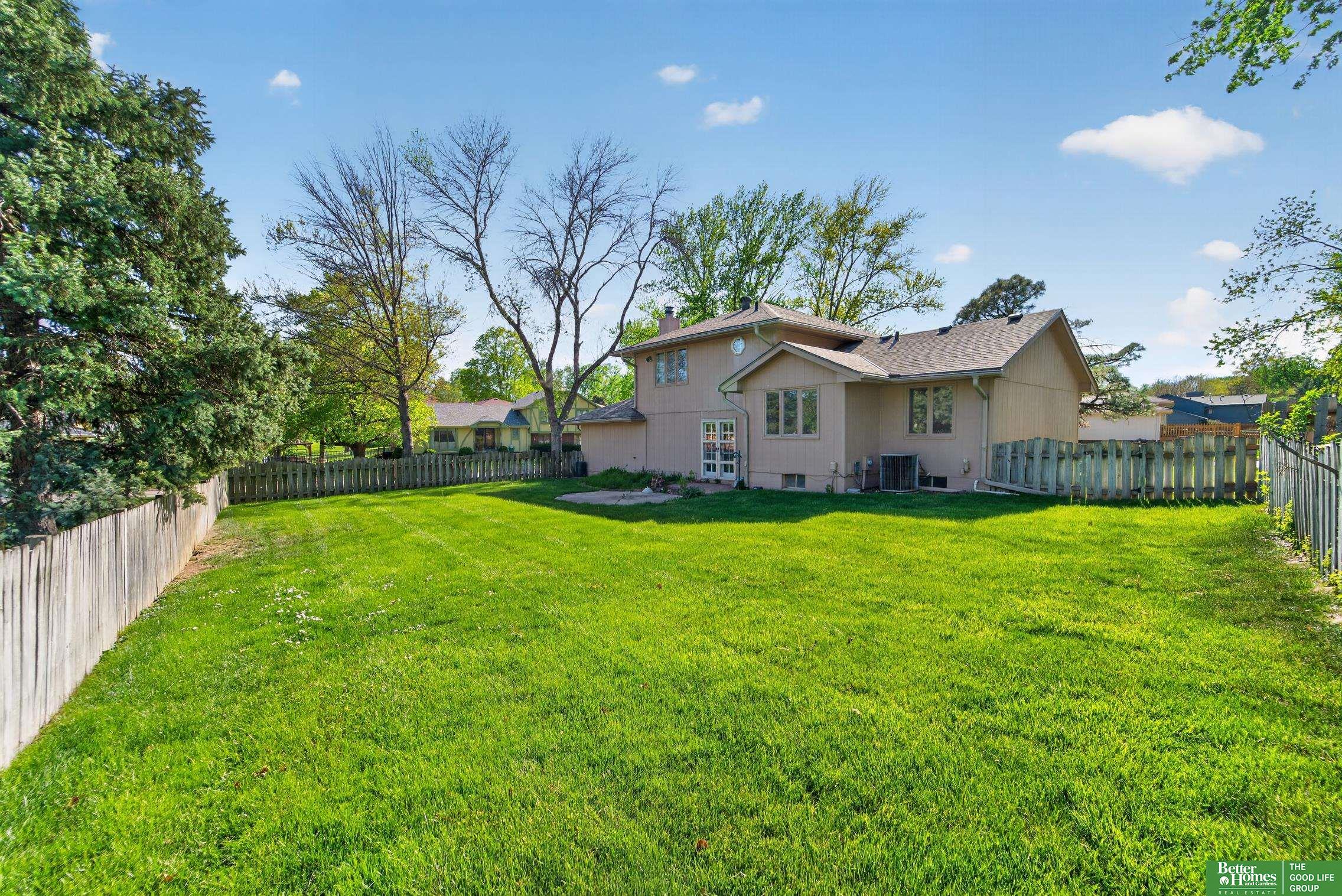 6617 S 75th Circle