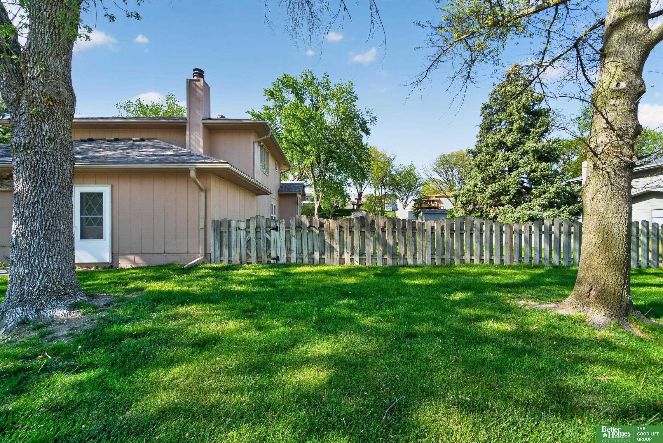 6617 S 75th Circle