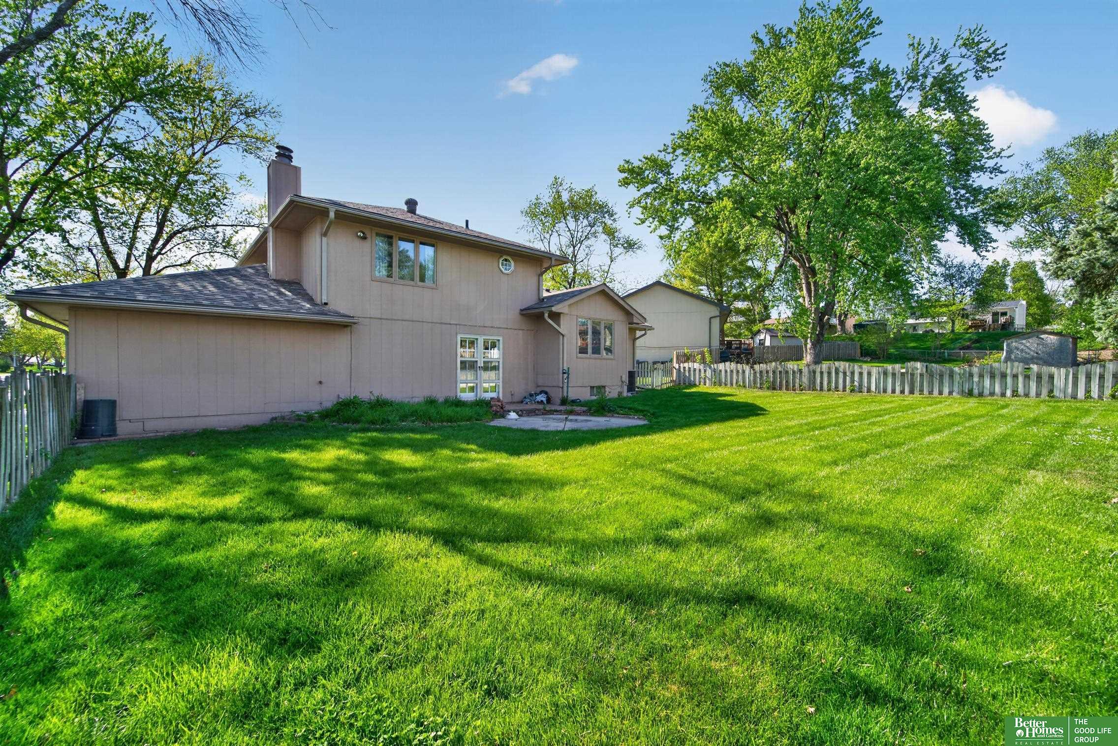 6617 S 75th Circle