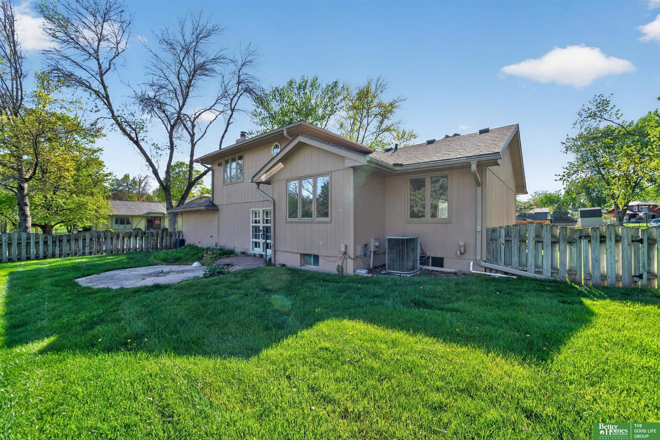 6617 S 75th Circle