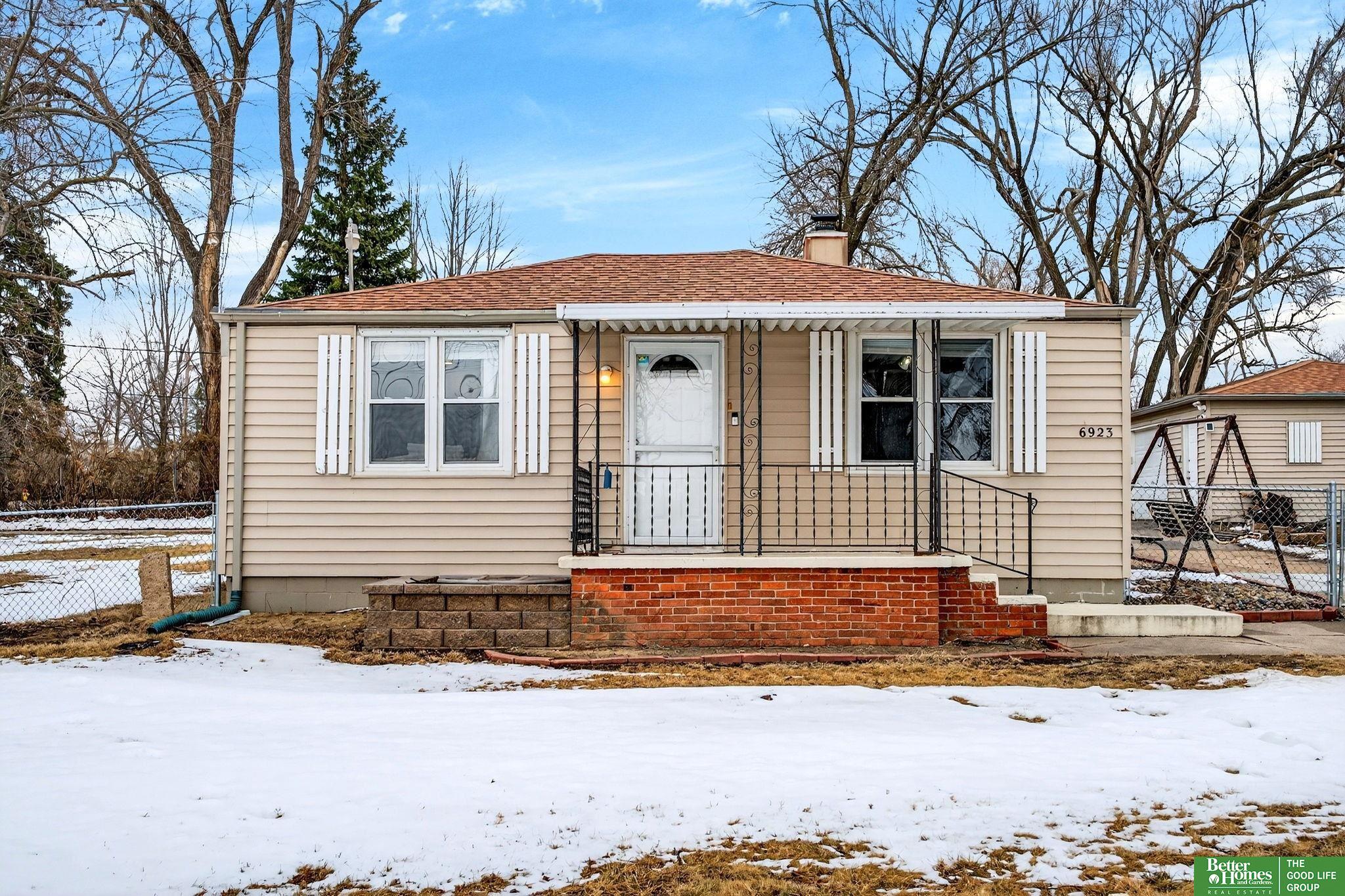 6923 N 60th Street