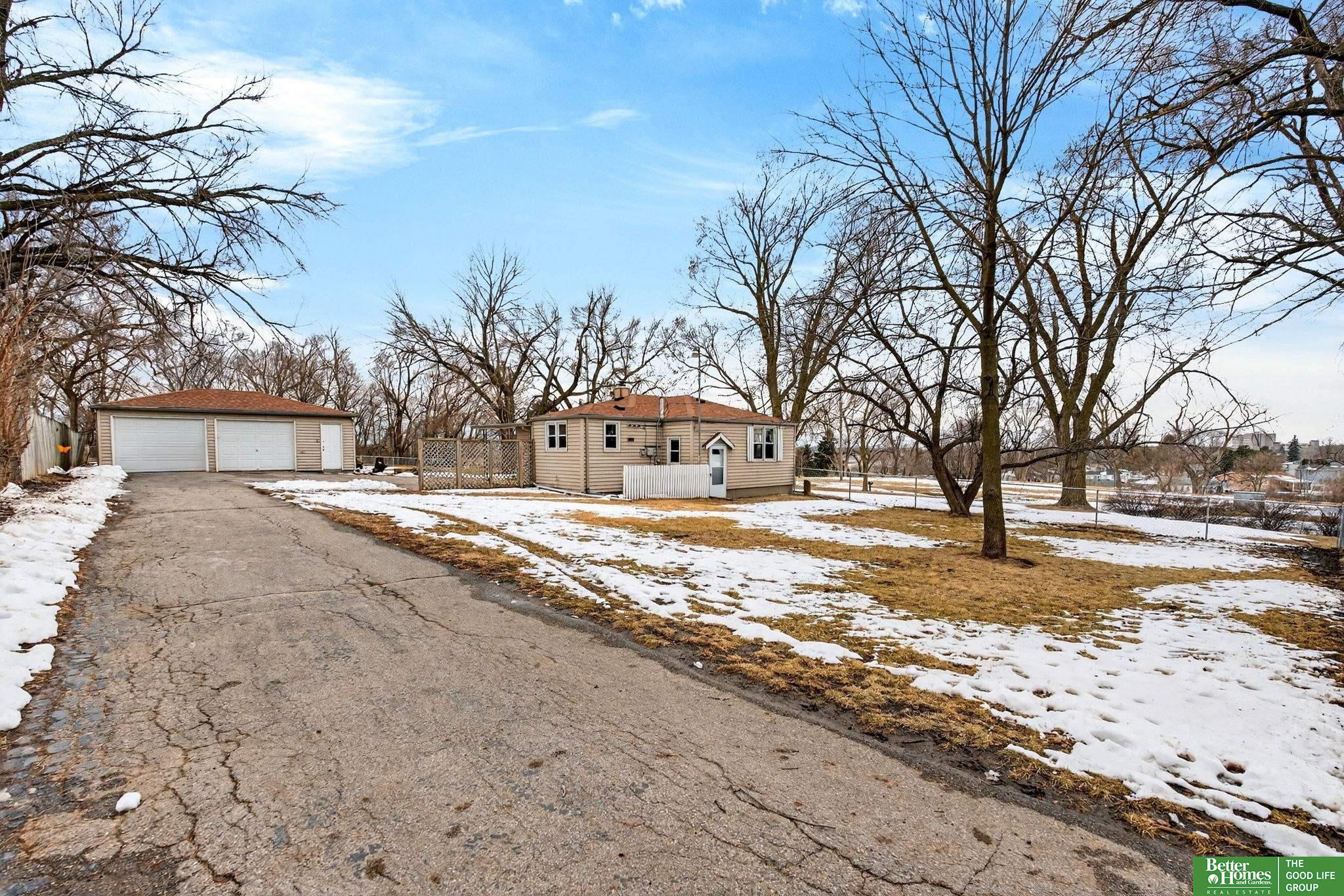 6923 N 60th Street
