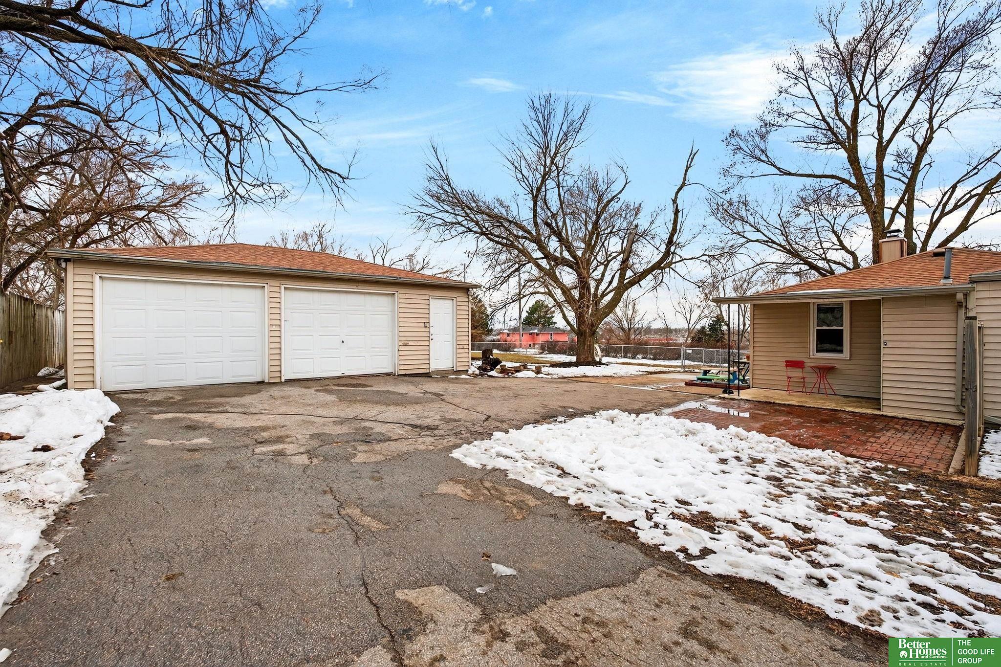 6923 N 60th Street