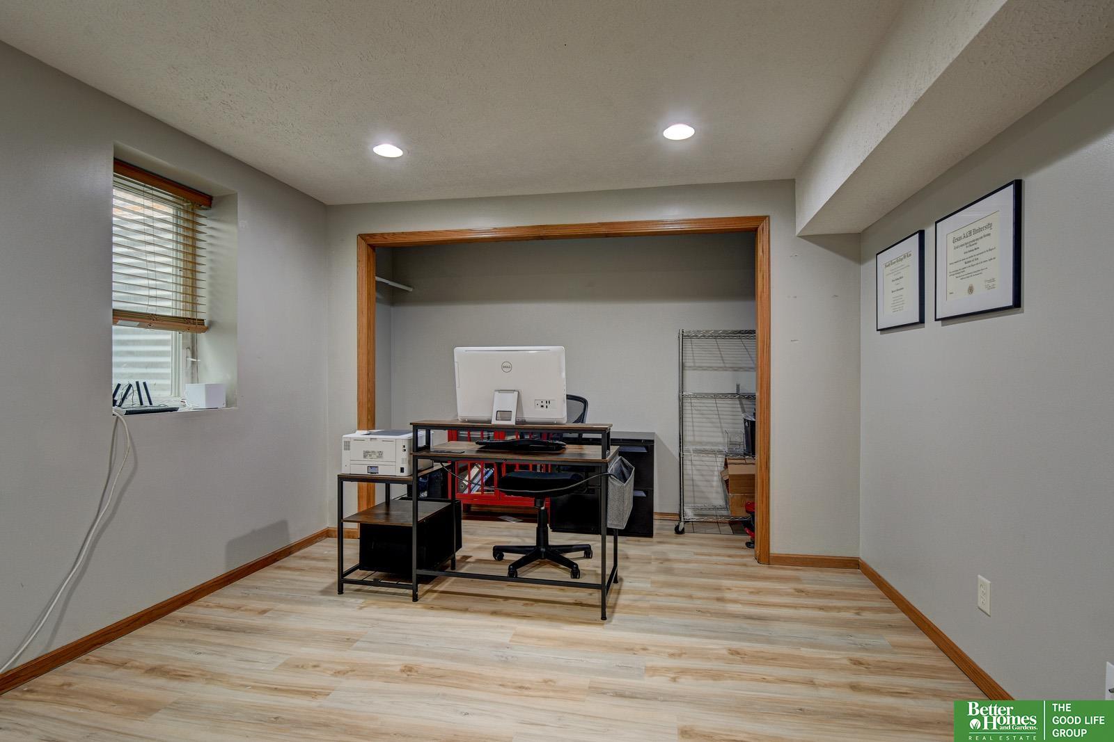 718 Cedar View Circle