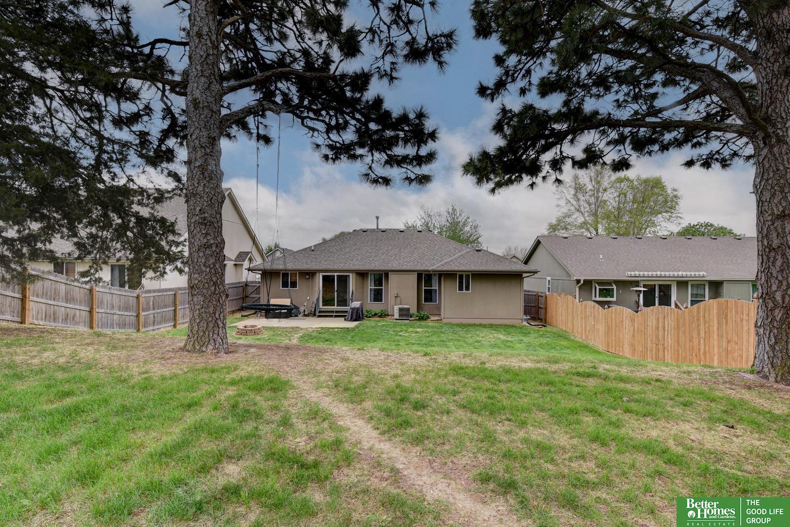 718 Cedar View Circle