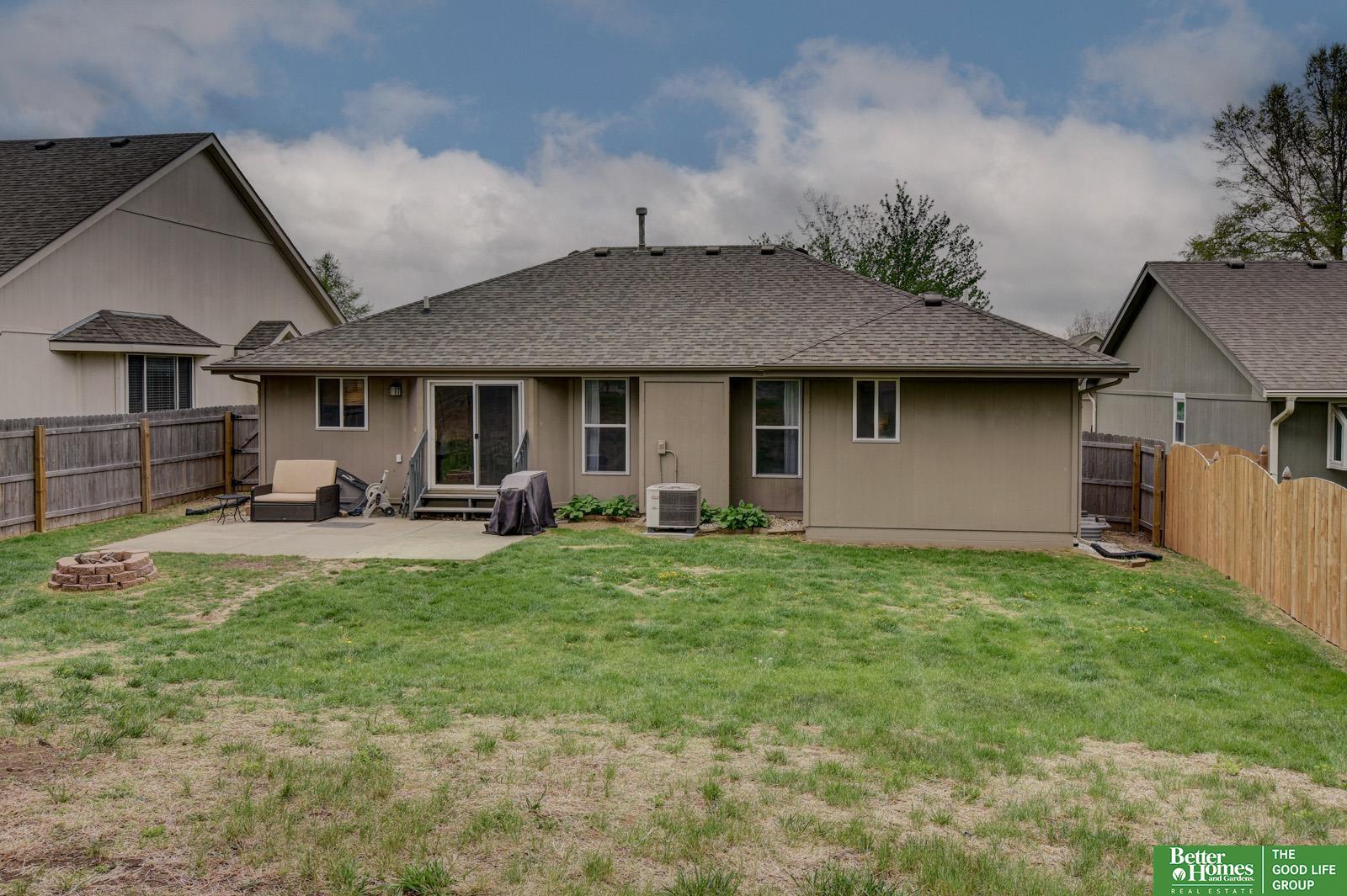 718 Cedar View Circle