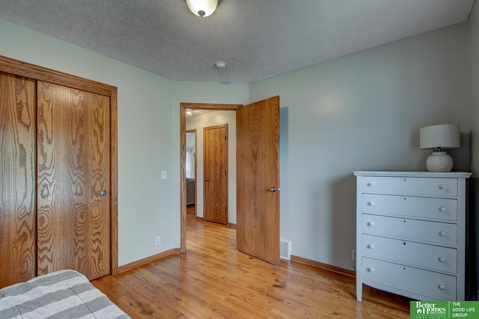 718 Cedar View Circle
