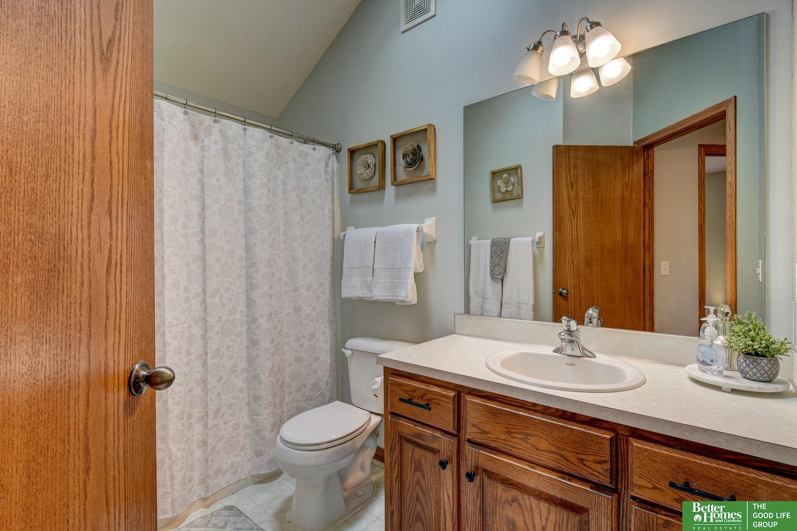 718 Cedar View Circle