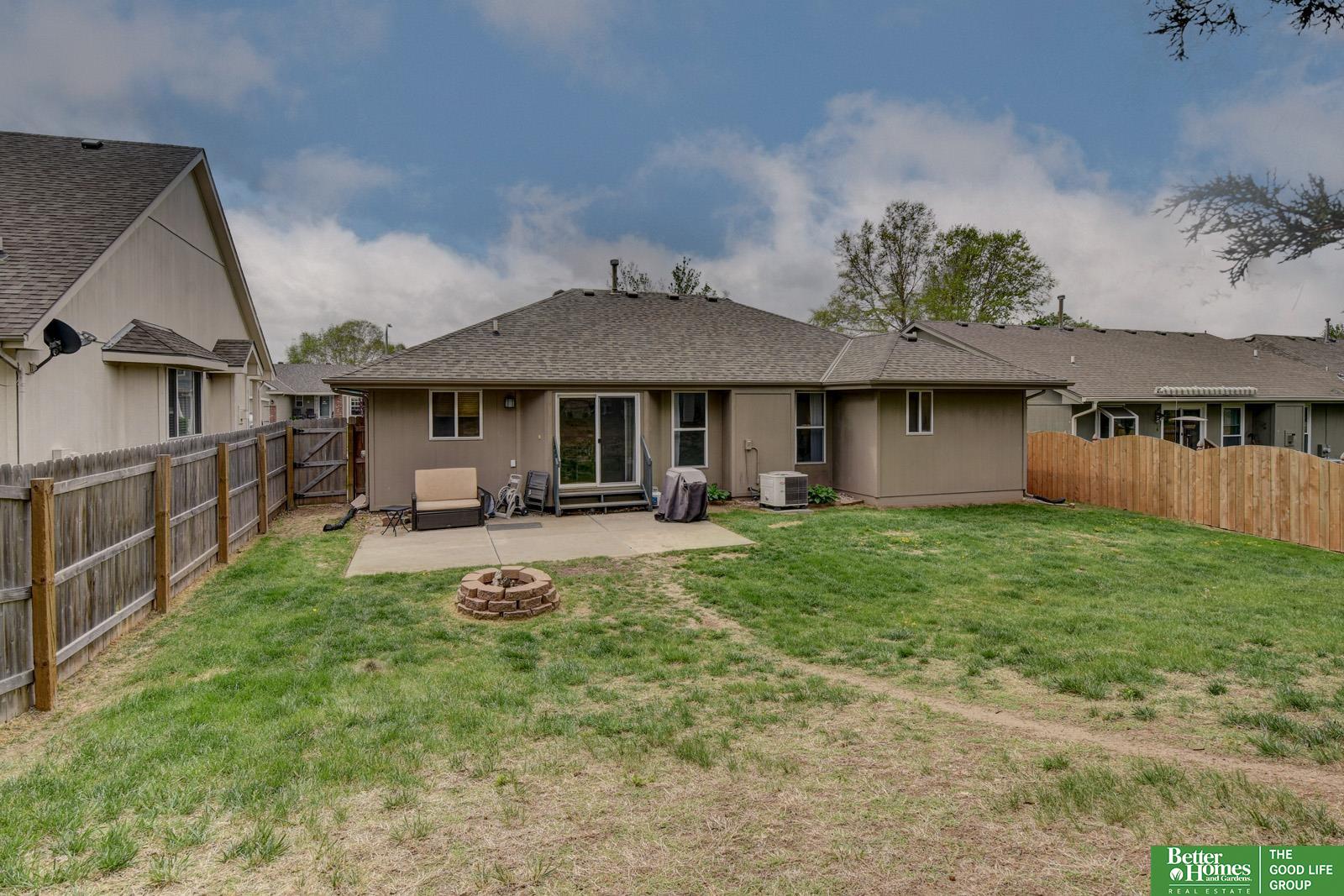 718 Cedar View Circle