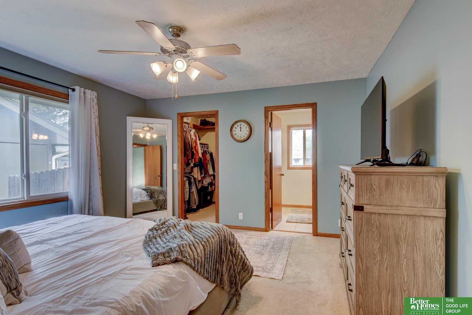 718 Cedar View Circle