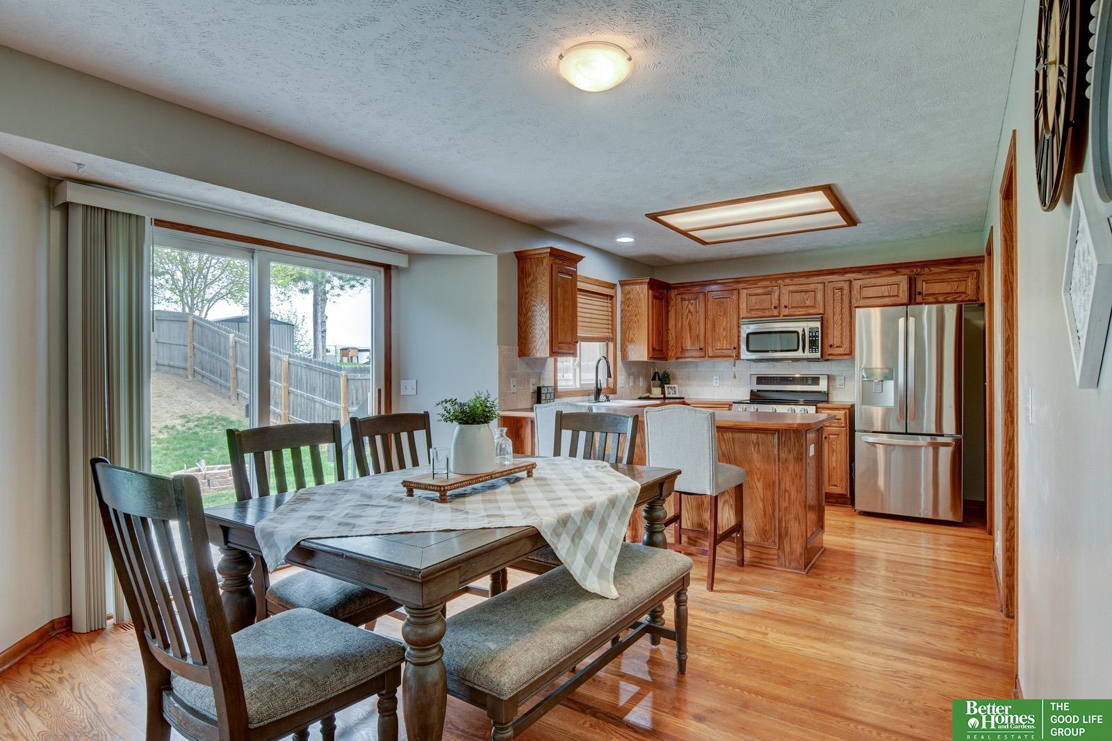 718 Cedar View Circle