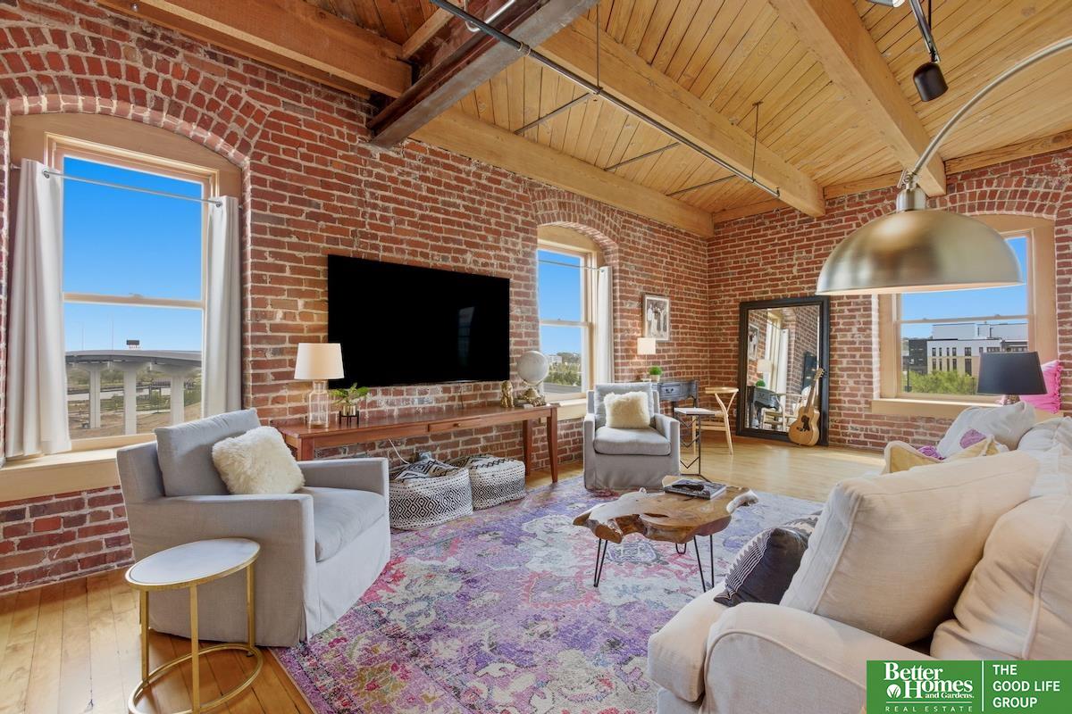 105 S 9 Street # 507