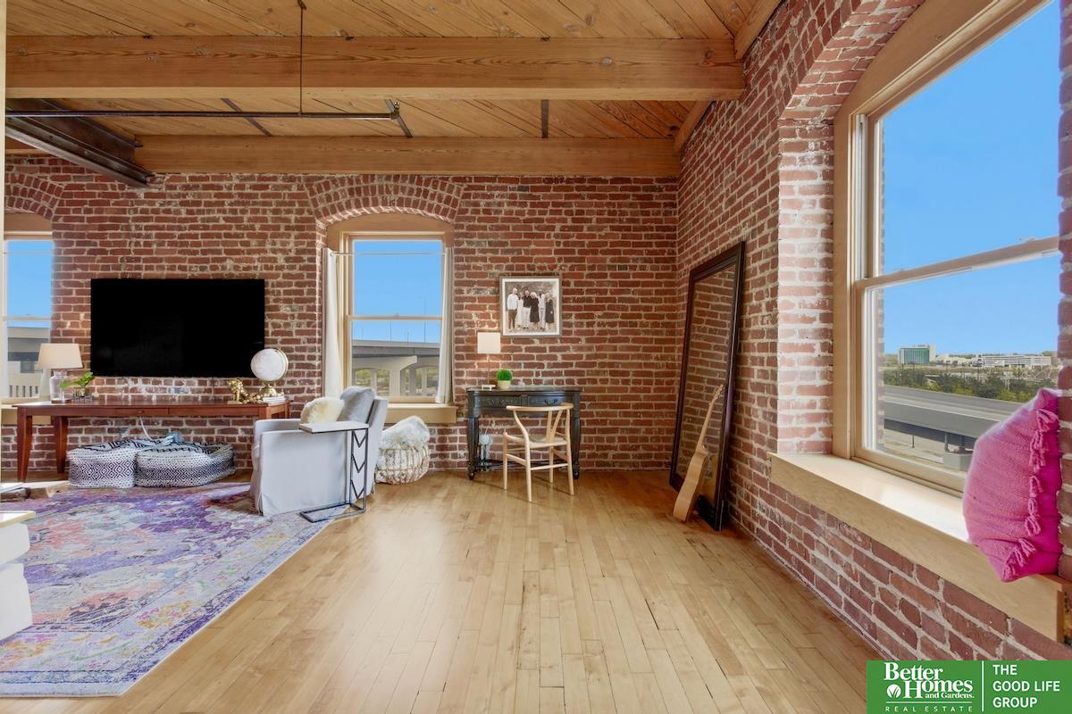 105 S 9 Street # 507