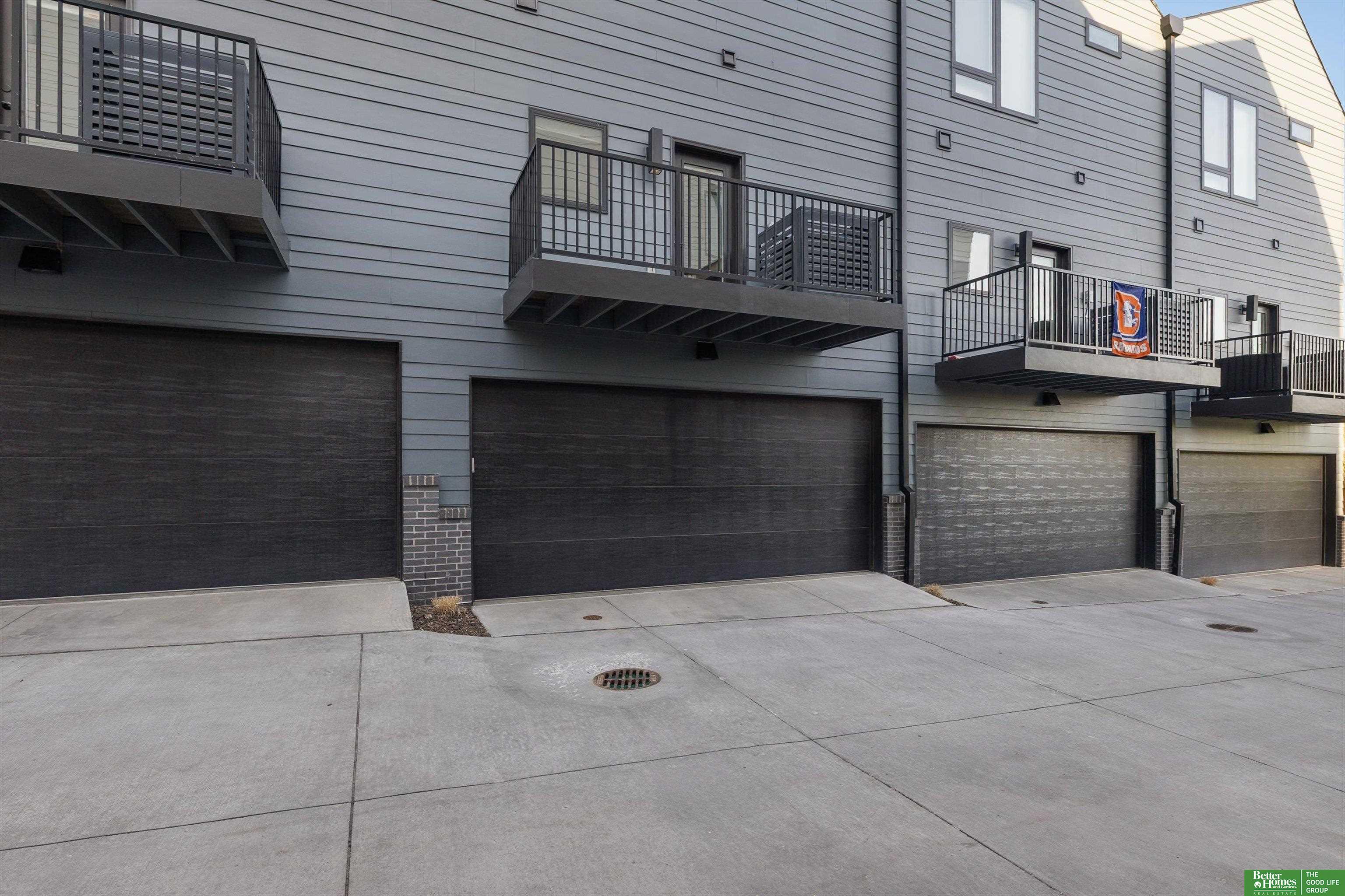 5321 Elmwood Plaza