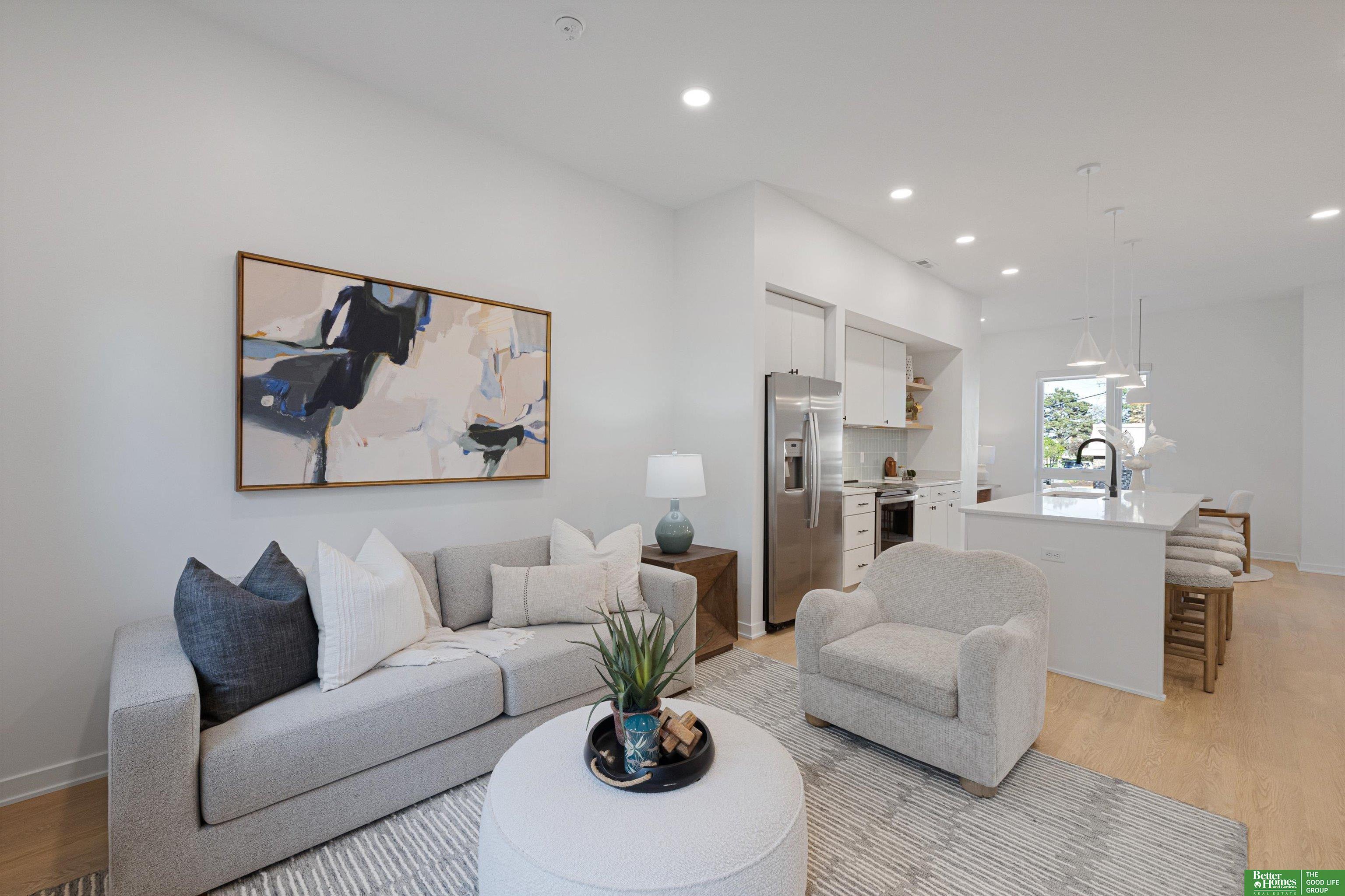 5321 Elmwood Plaza