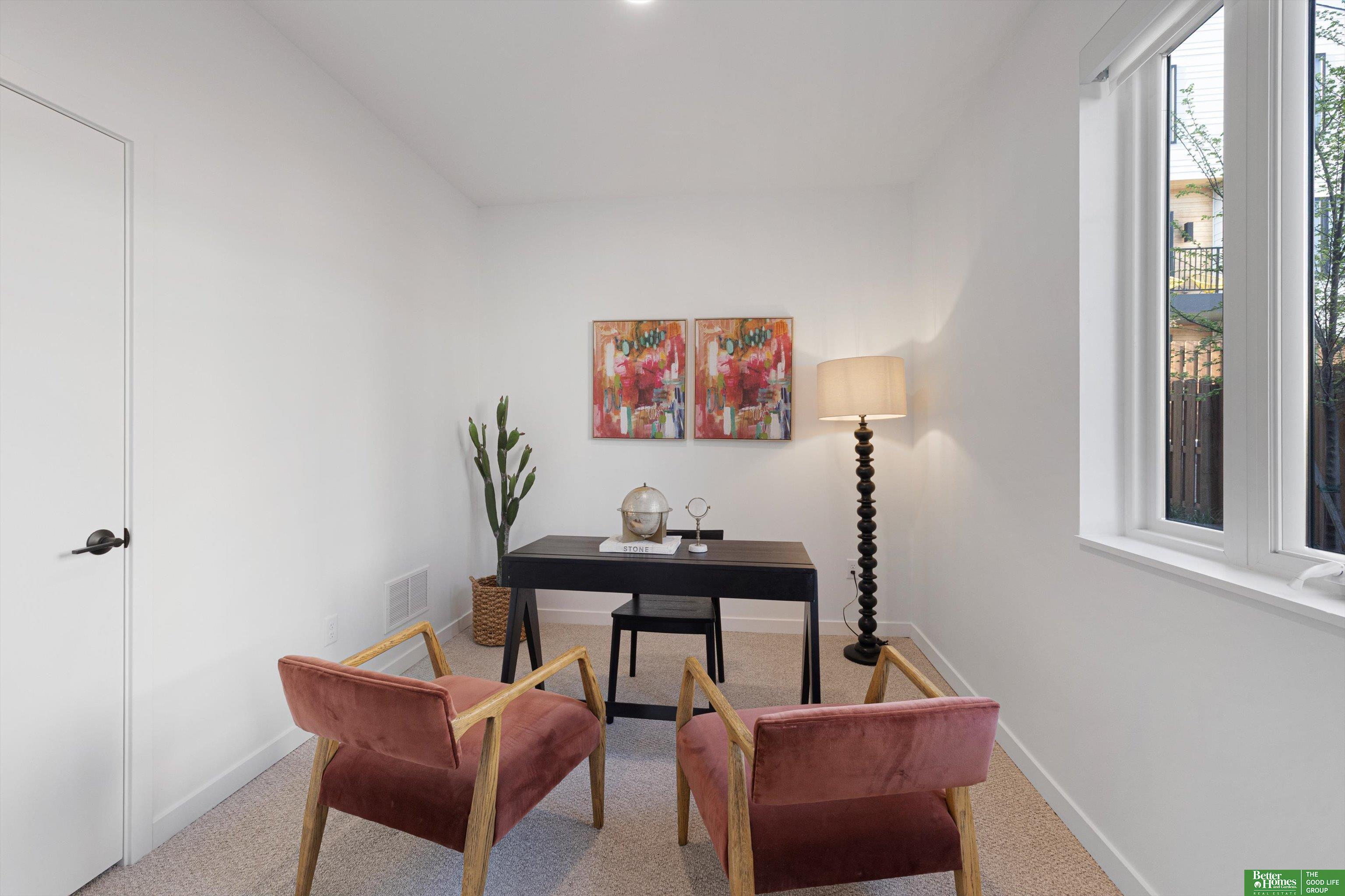 5321 Elmwood Plaza