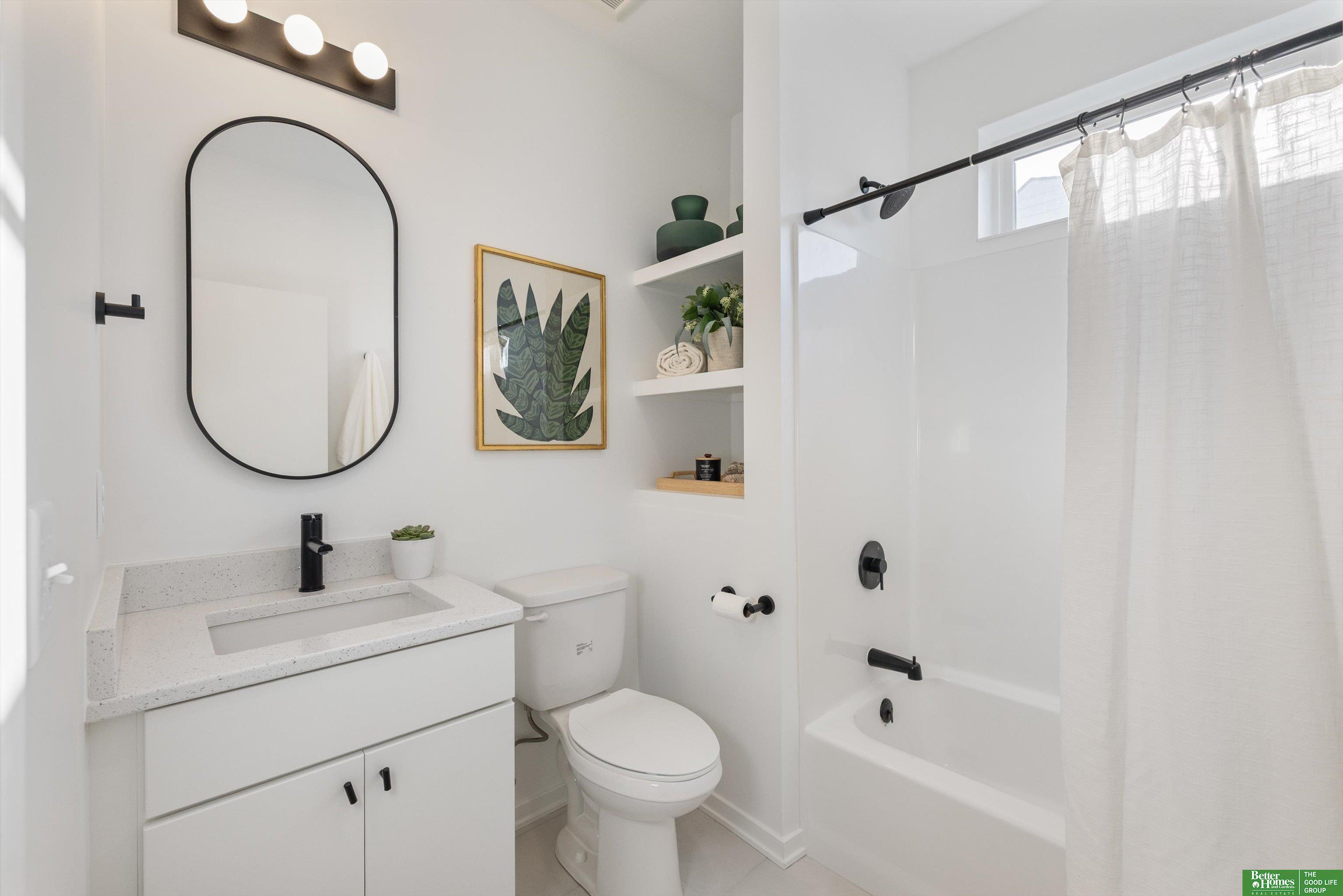 5321 Elmwood Plaza