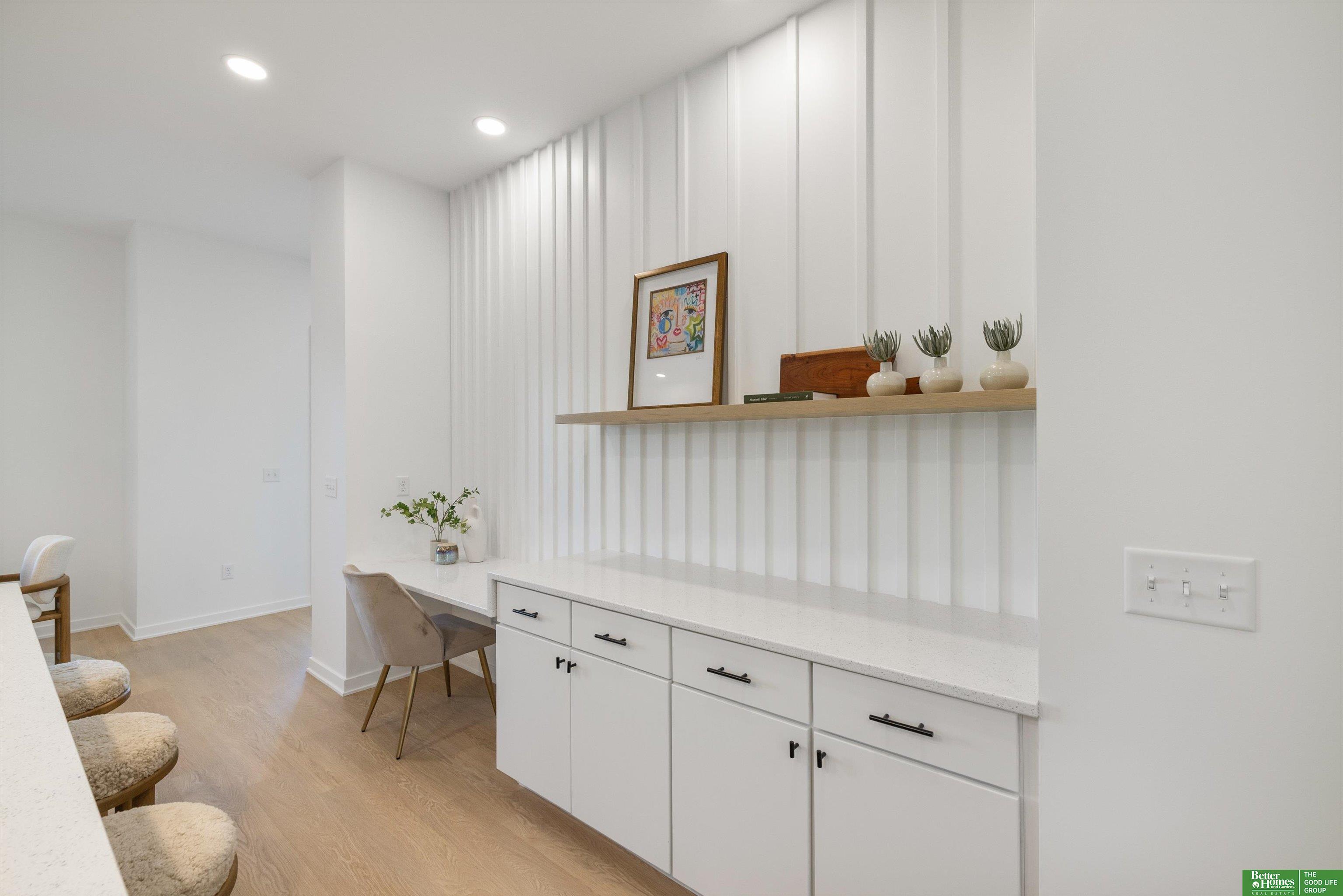 5321 Elmwood Plaza